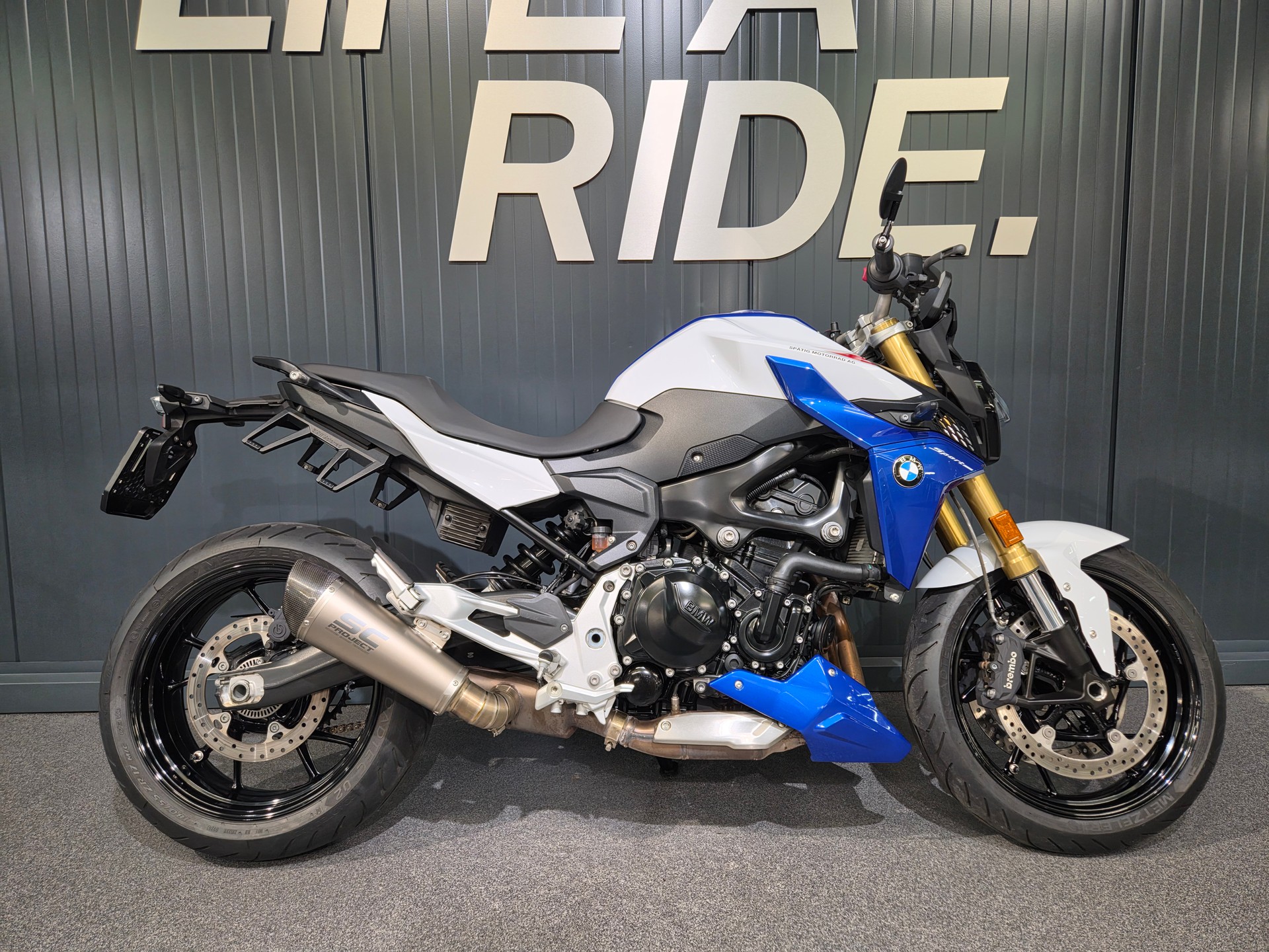 BMW F 900 R - Tieferlegung ab Werk!-image-0