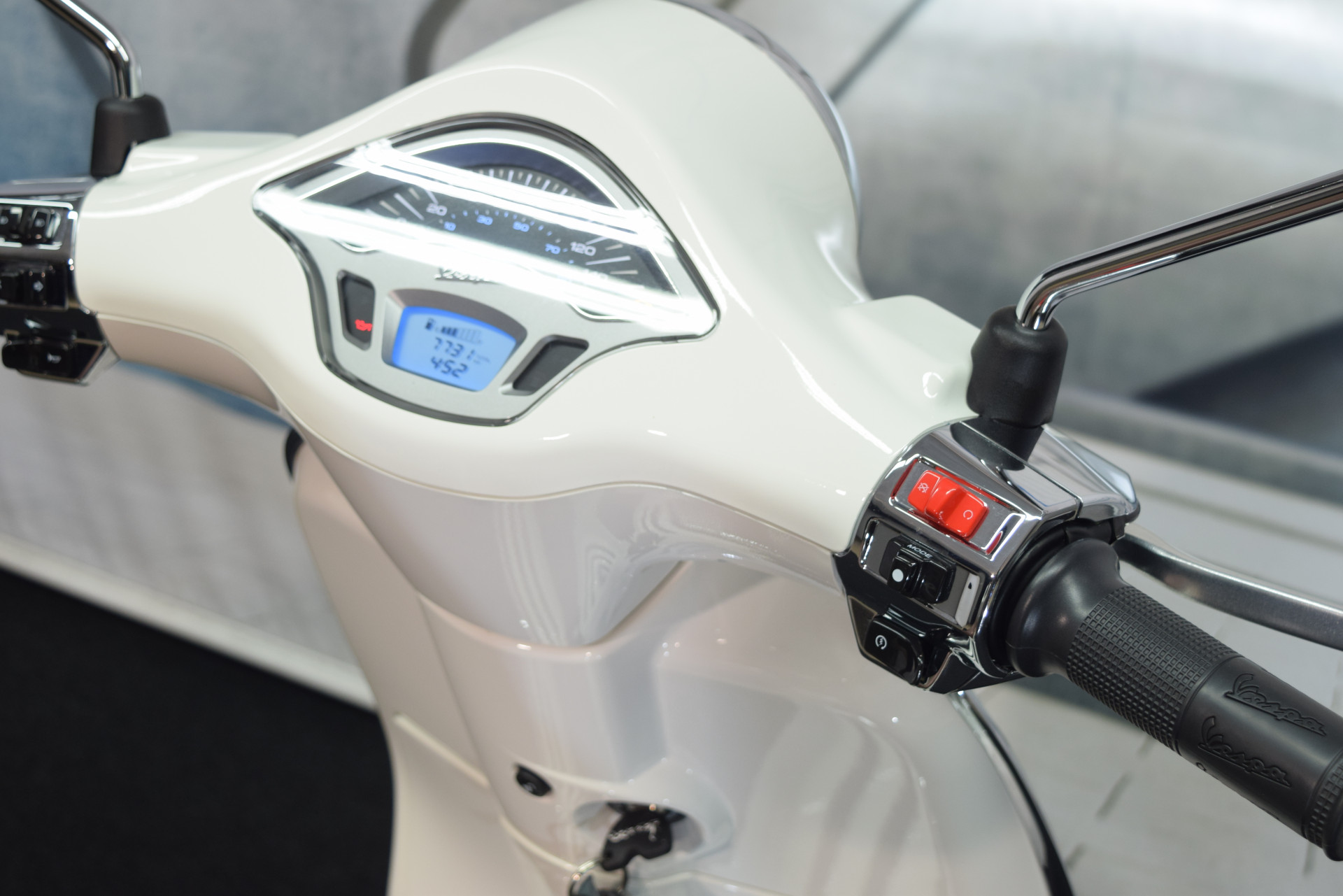 PIAGGIO Vespa Primavera 125 inkl. Topcase-image-7