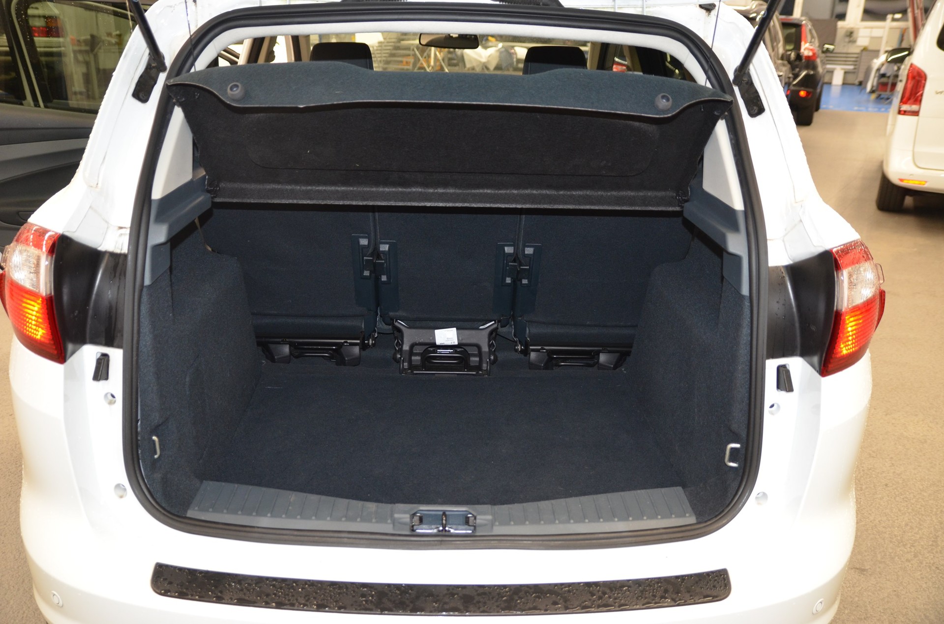 FORD C-Max 1.0 SCTi Winner-image-8