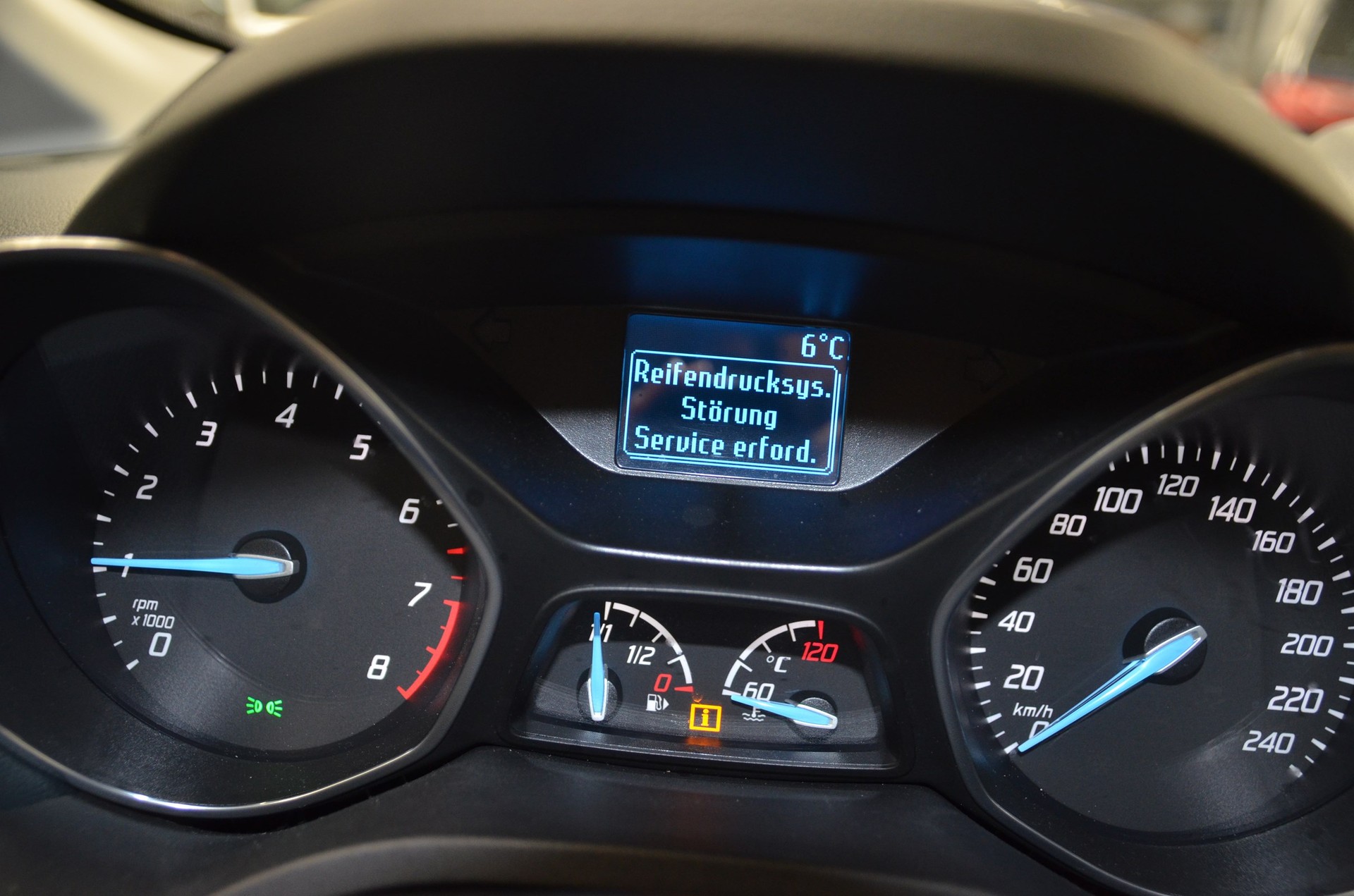 FORD C-Max 1.0 SCTi Winner-image-9