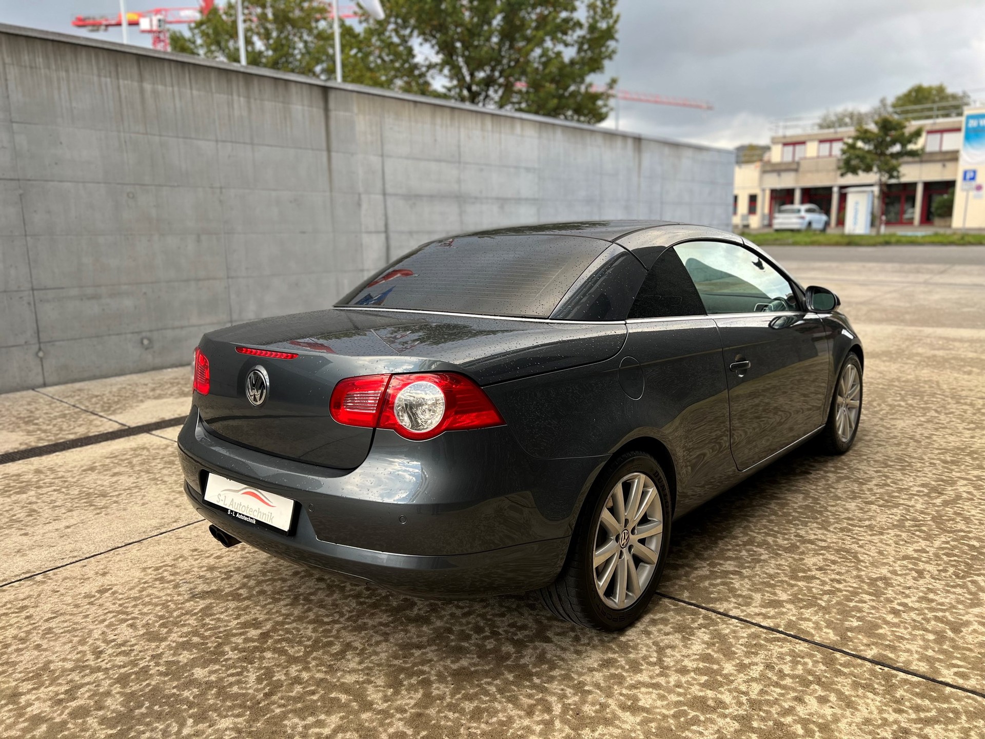 VW Eos 2.0 FSI Turbo Fashion DSG-image-10