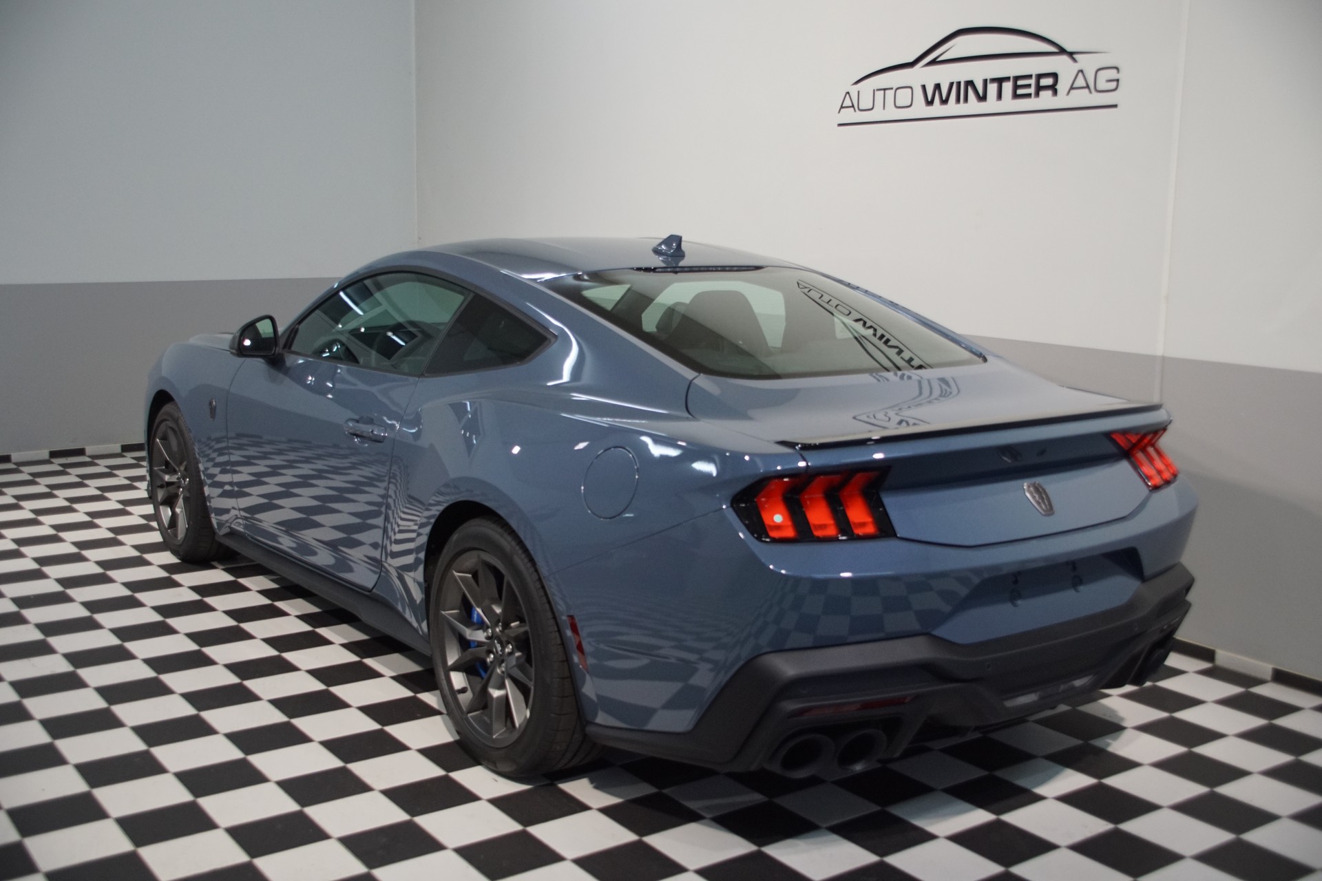 FORD Mustang Dark Horse Vapor Blue CH-Fahrzeug-image-4