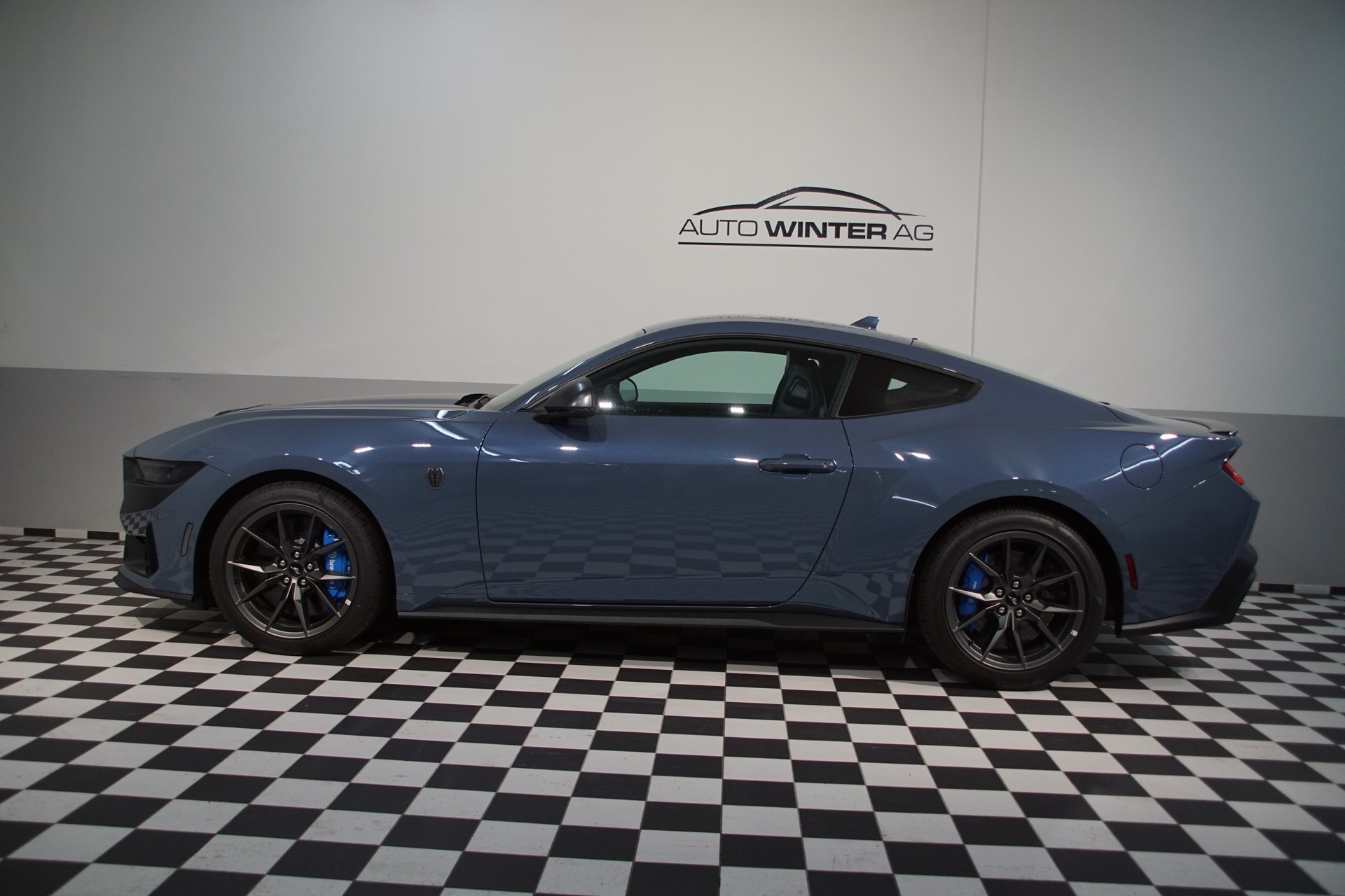 FORD Mustang Dark Horse Vapor Blue CH-Fahrzeug-image-7