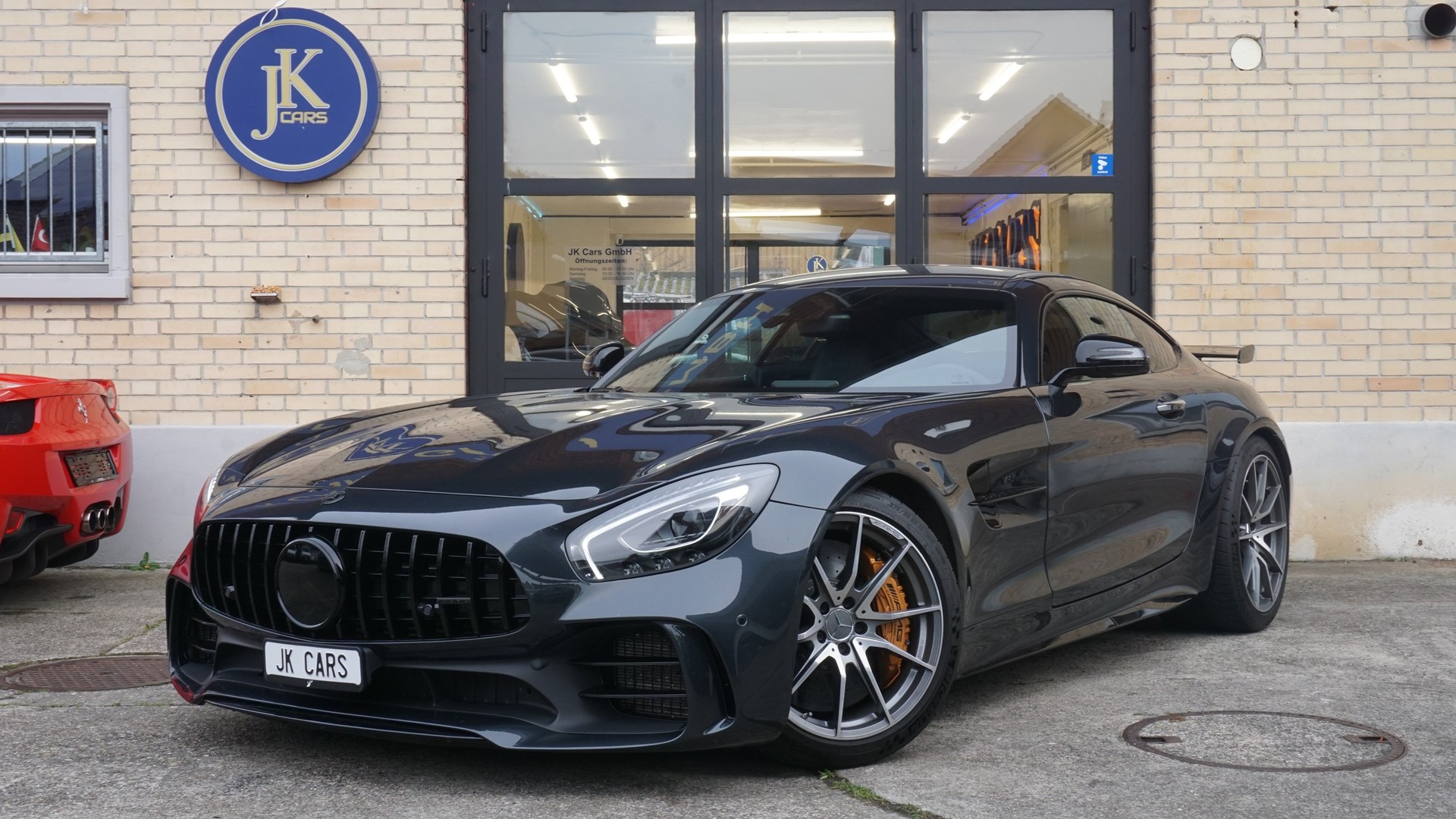 MERCEDES-BENZ AMG GT R Speedshift DCT-showroom-element-1
