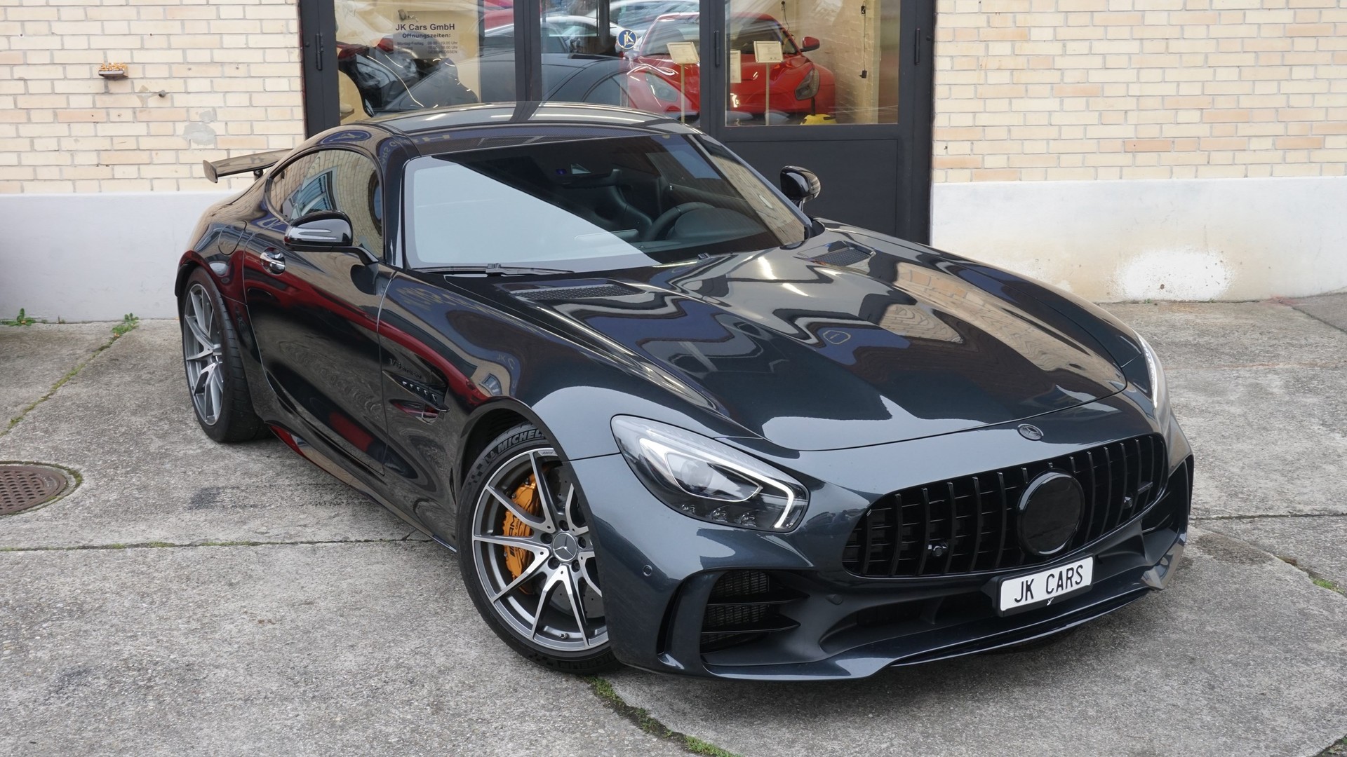 MERCEDES-BENZ AMG GT R Speedshift DCT-showroom-element-2