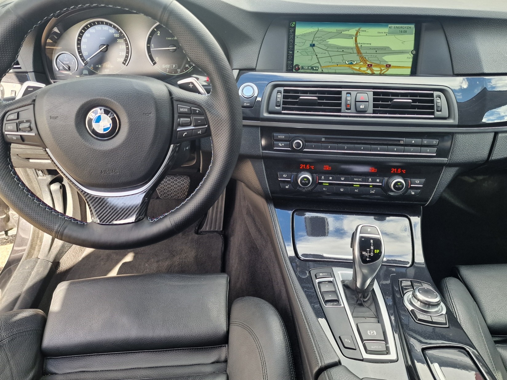 BMW 520d Touring Steptronic-image-11