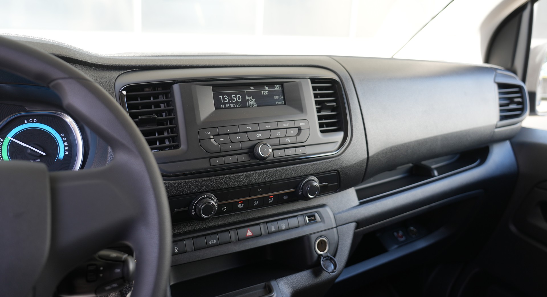 OPEL Vivaro Cargo-e 75 kWh L-image-9