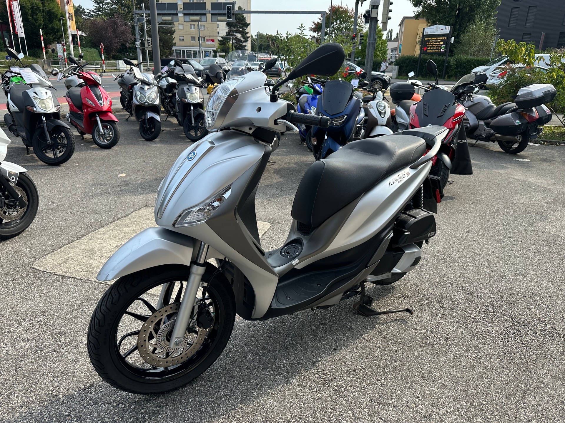 PIAGGIO Medley 125 iGet Special Edition ABS-image-2