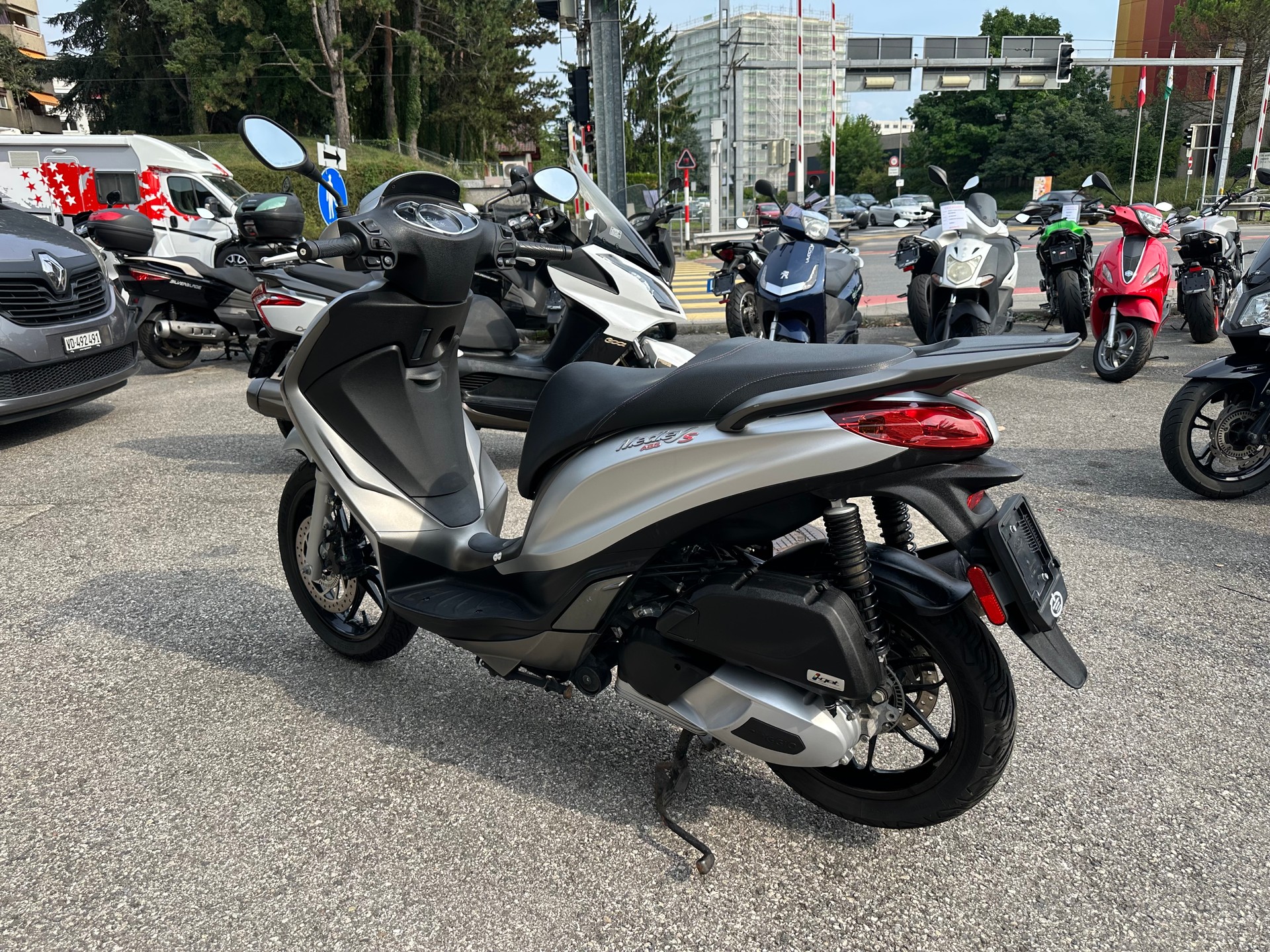 PIAGGIO Medley 125 iGet Special Edition ABS-image-3
