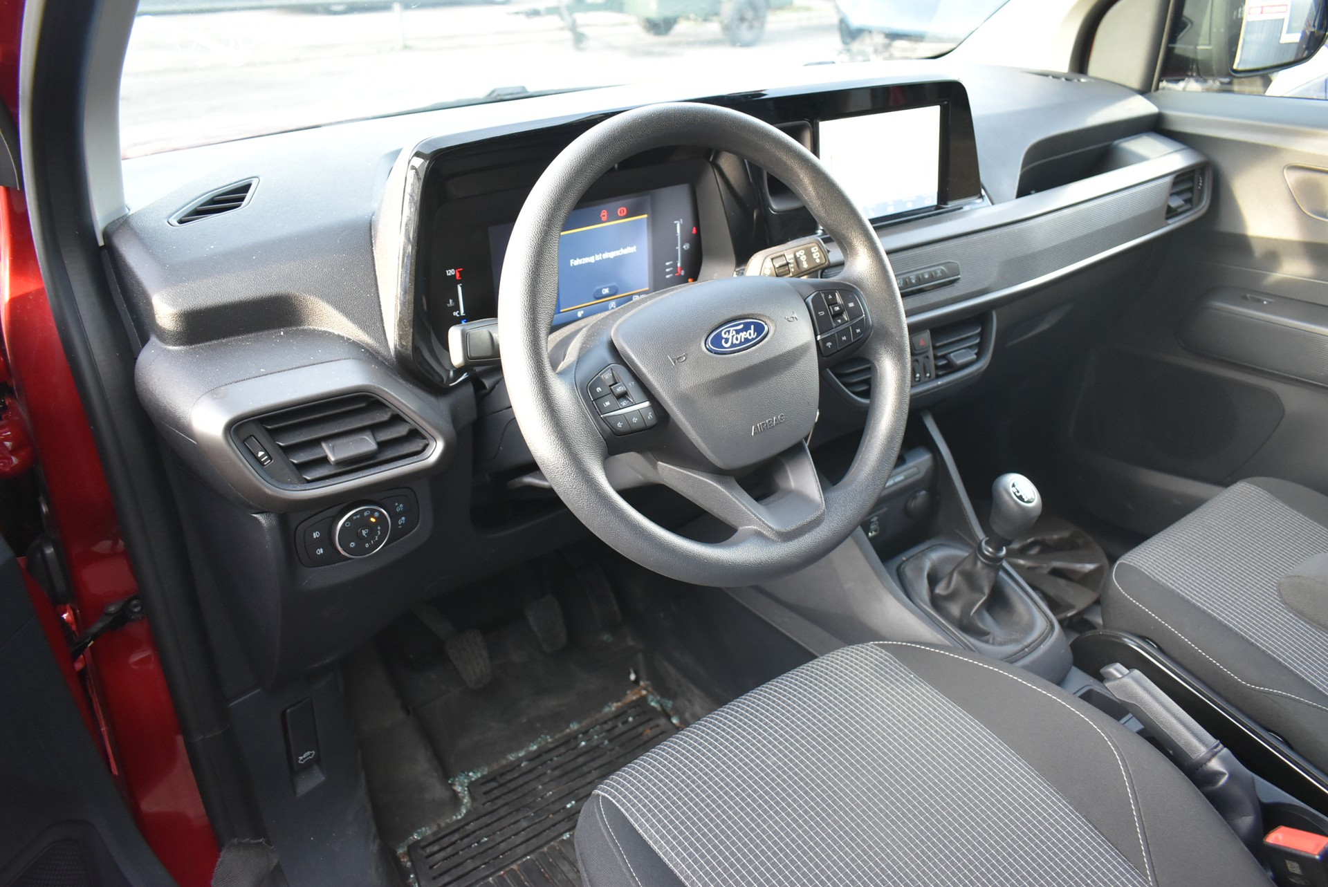 FORD Transit Courier Van 1.0 EcoBoost Trend-image-1