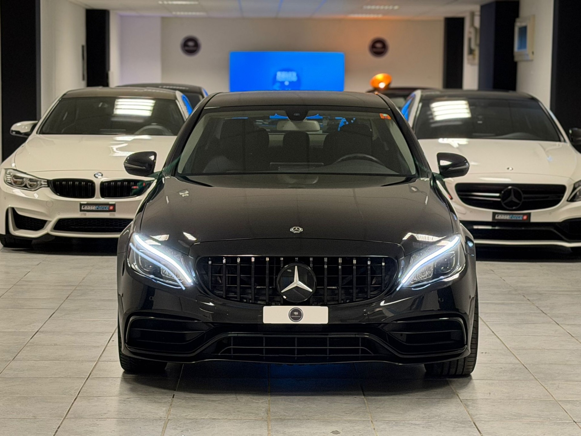 MERCEDES-BENZ C 180 Avantgarde 9G-Tronic-showroom-element-3