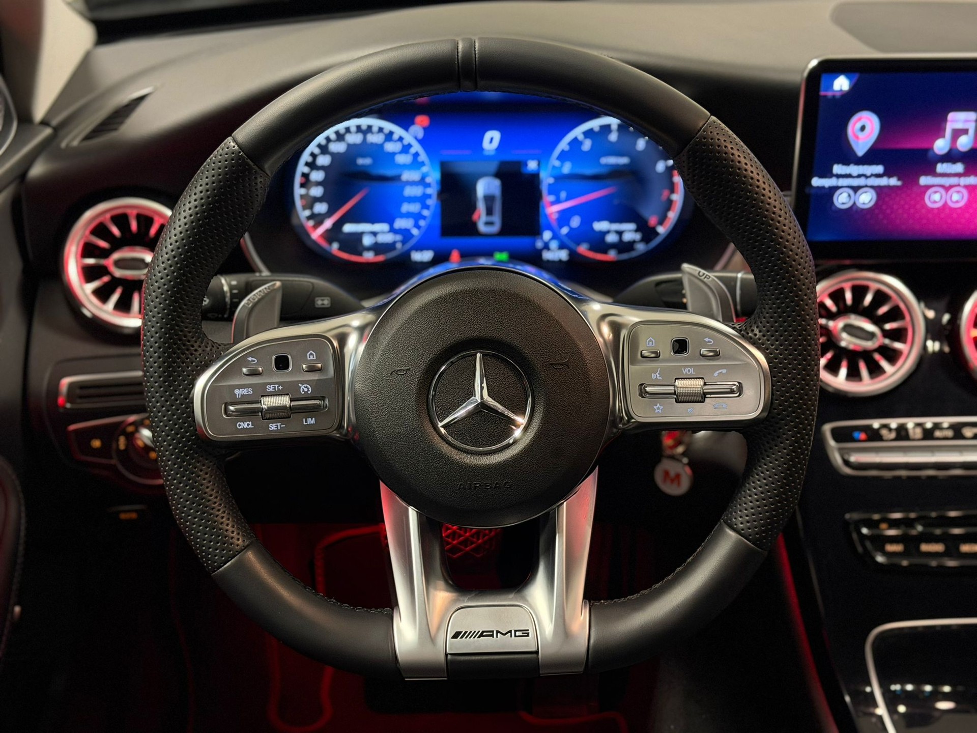 MERCEDES-BENZ C 180 Avantgarde 9G-Tronic-image-24
