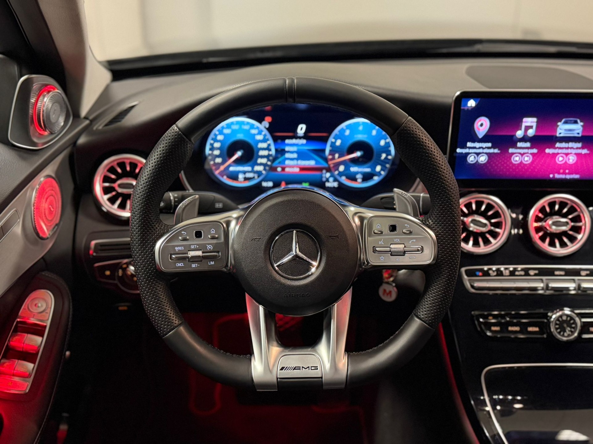 MERCEDES-BENZ C 180 Avantgarde 9G-Tronic-image-26