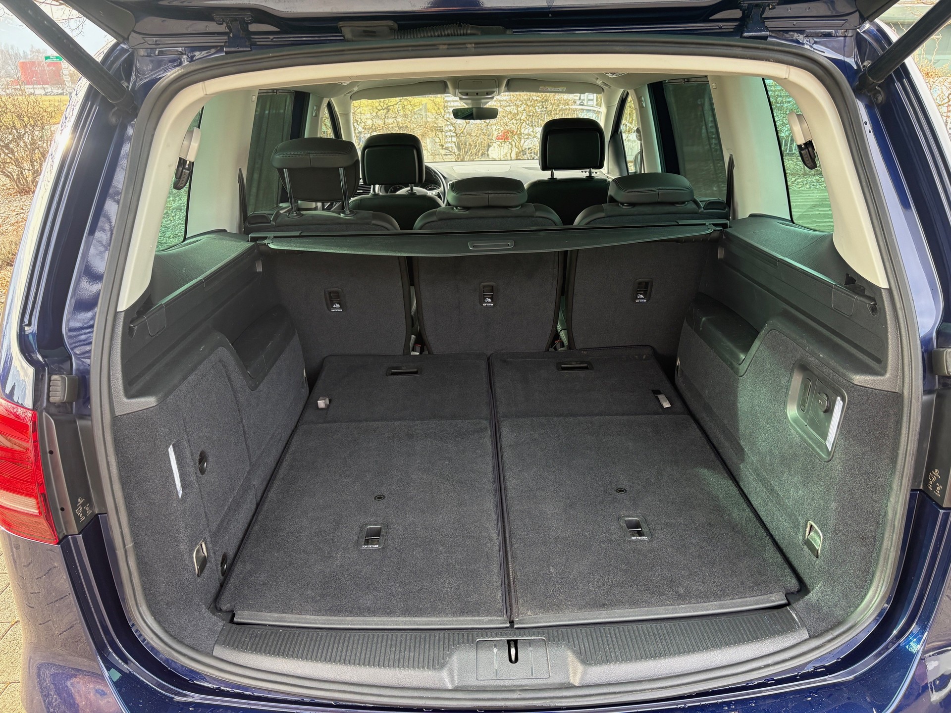VW Sharan 2.0 TDI BMT Final Edition 4Motion DSG-image-8