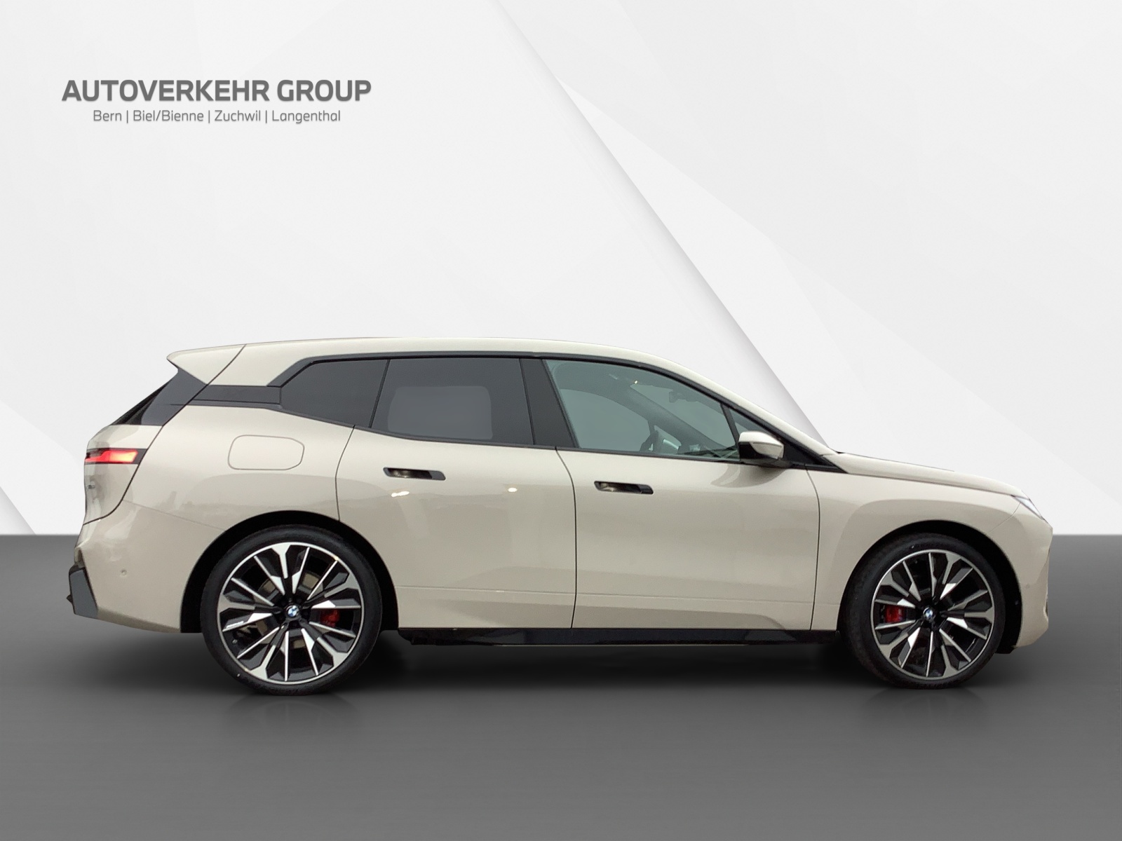 BMW iX xDrive45 M Sport Pro-image-5
