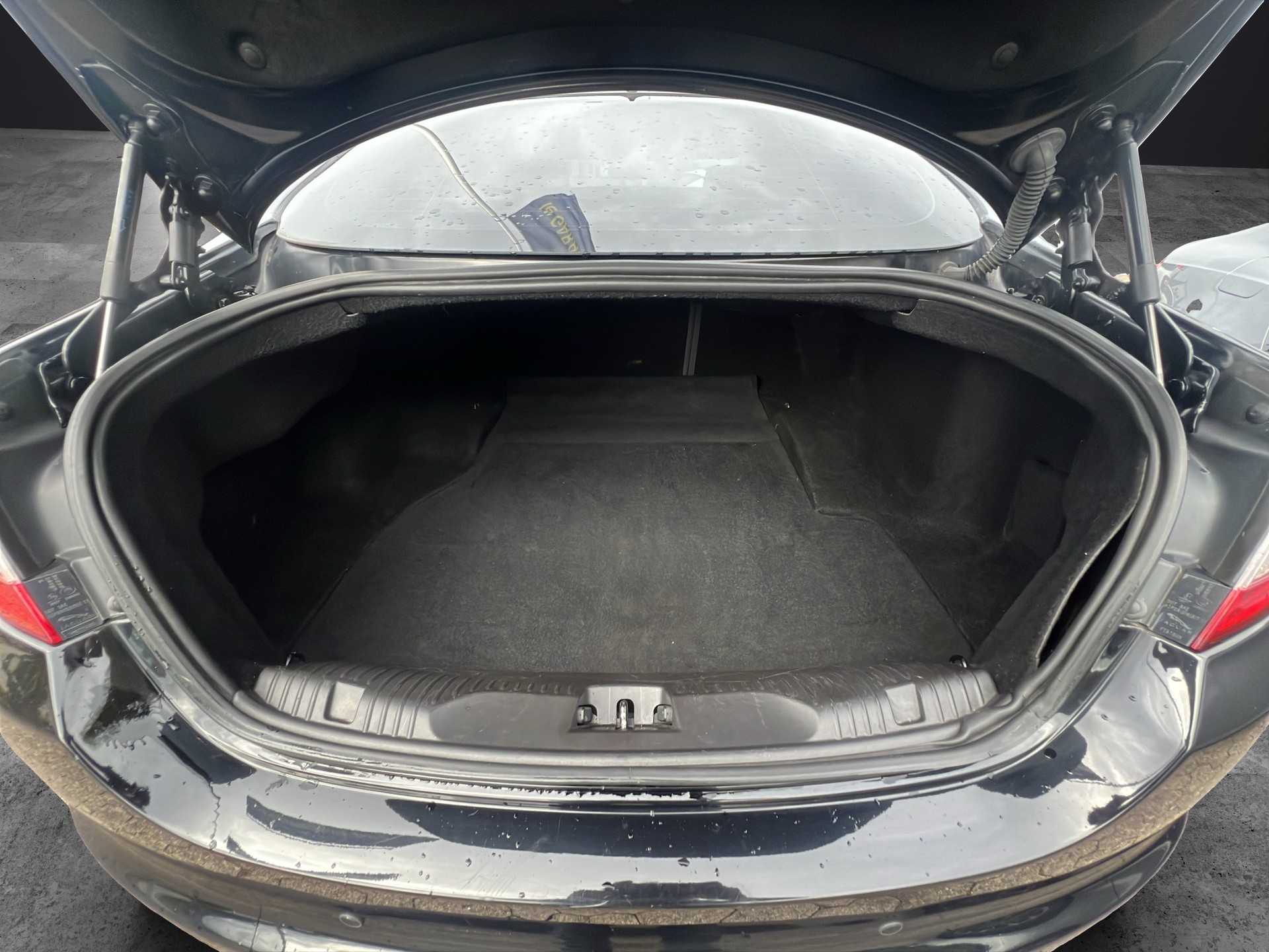 JAGUAR XF 2.2d-image-10