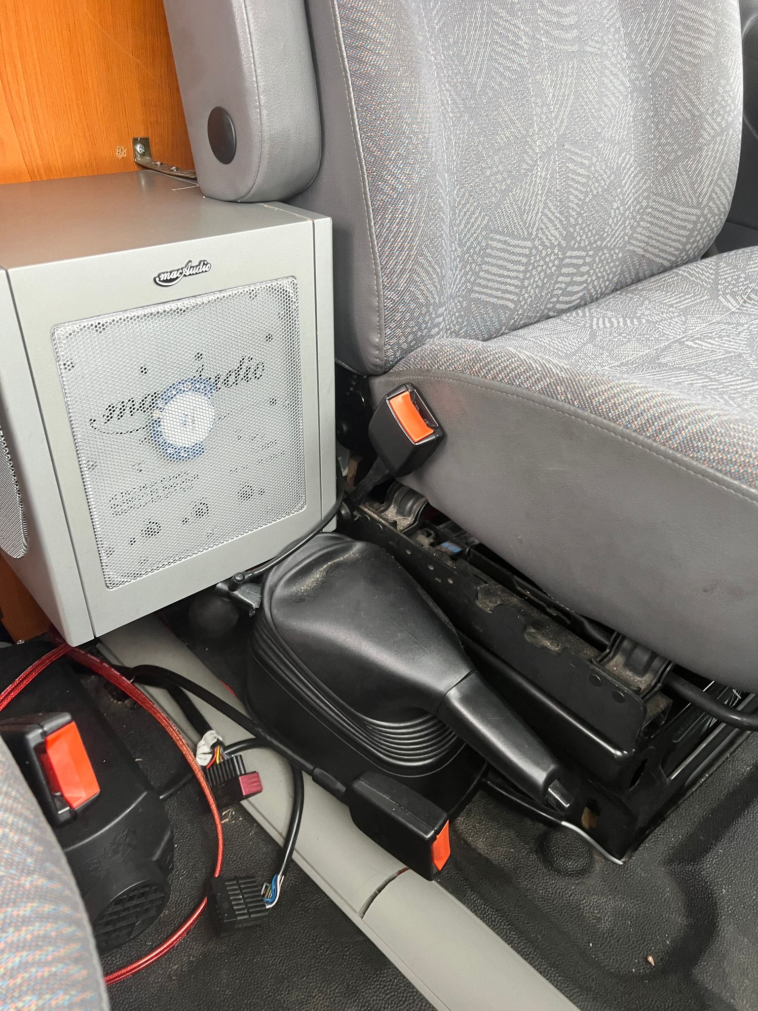 FORD Transit 2.4TD 350 M Combi-image-3