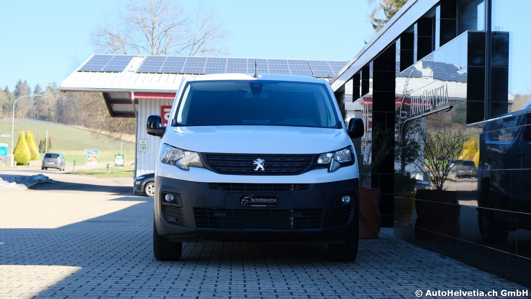 PEUGEOT e-Partner Long 50kWh-showroom-element-2