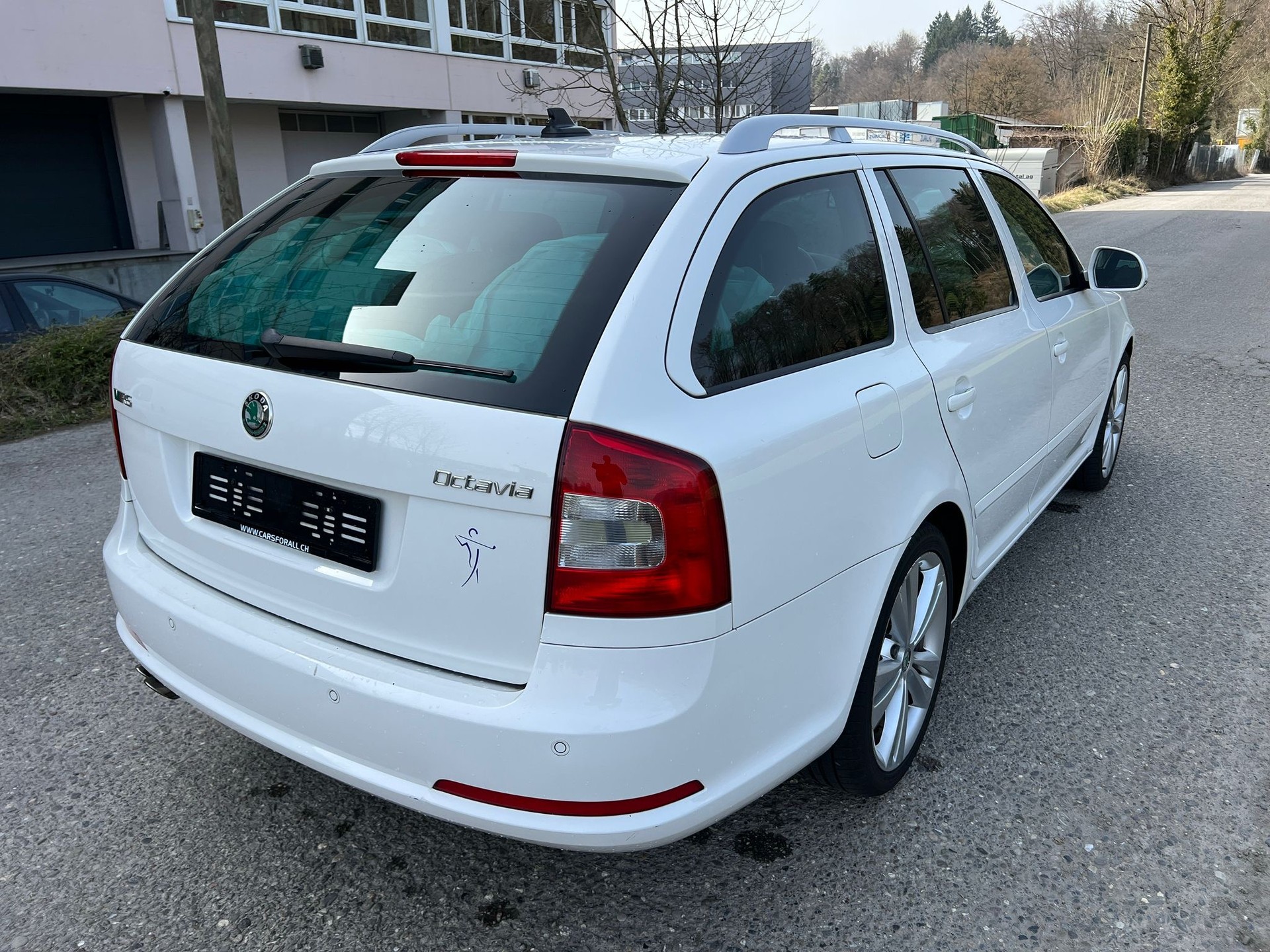 SKODA Octavia Combi 2.0 TSI RS mit neuen Steuerkette!!!-showroom-element-3