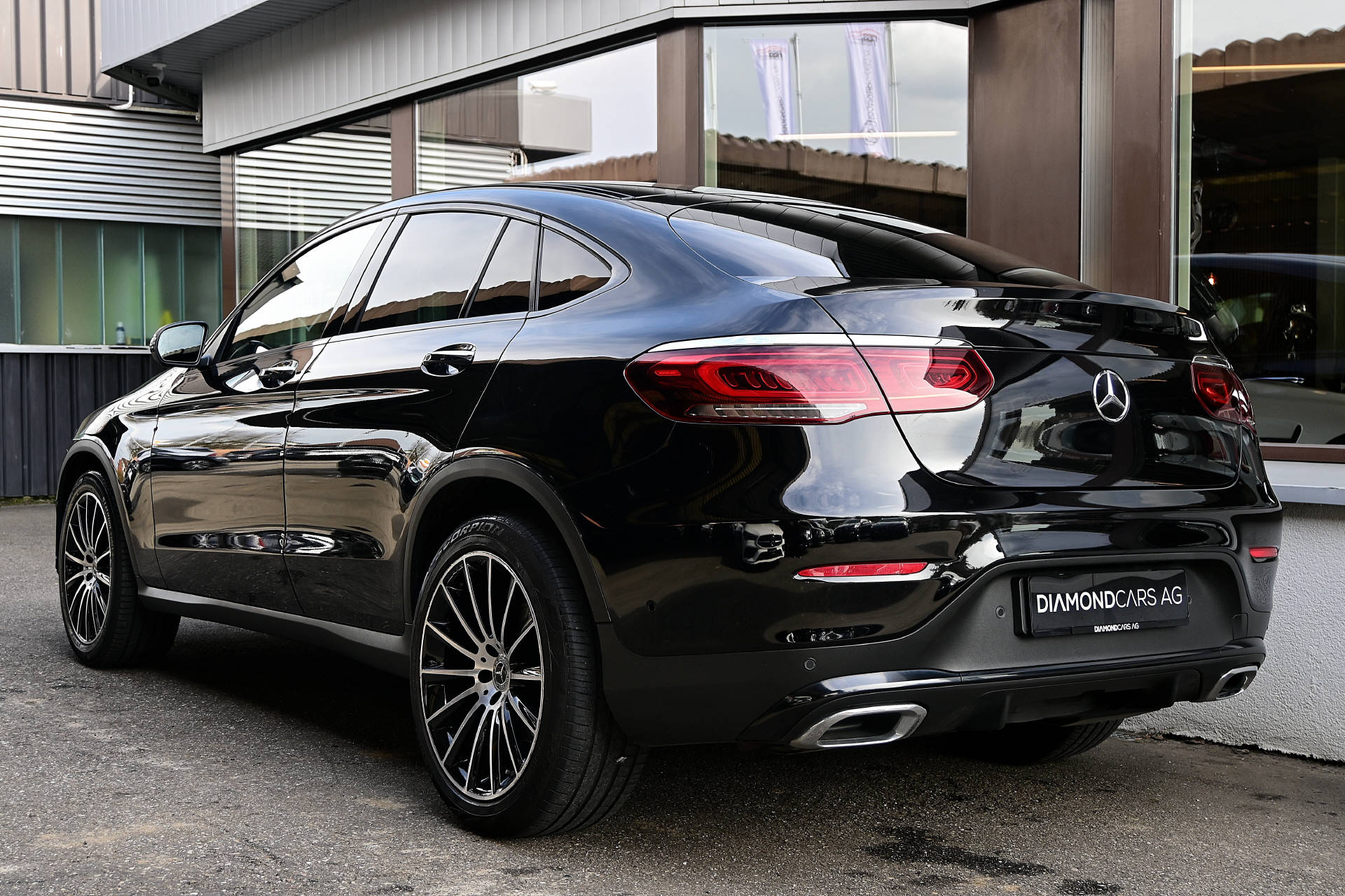 MERCEDES-BENZ GLC 300 d 4m Coupé AMG Line *AHK*LED*HUD*-image-8