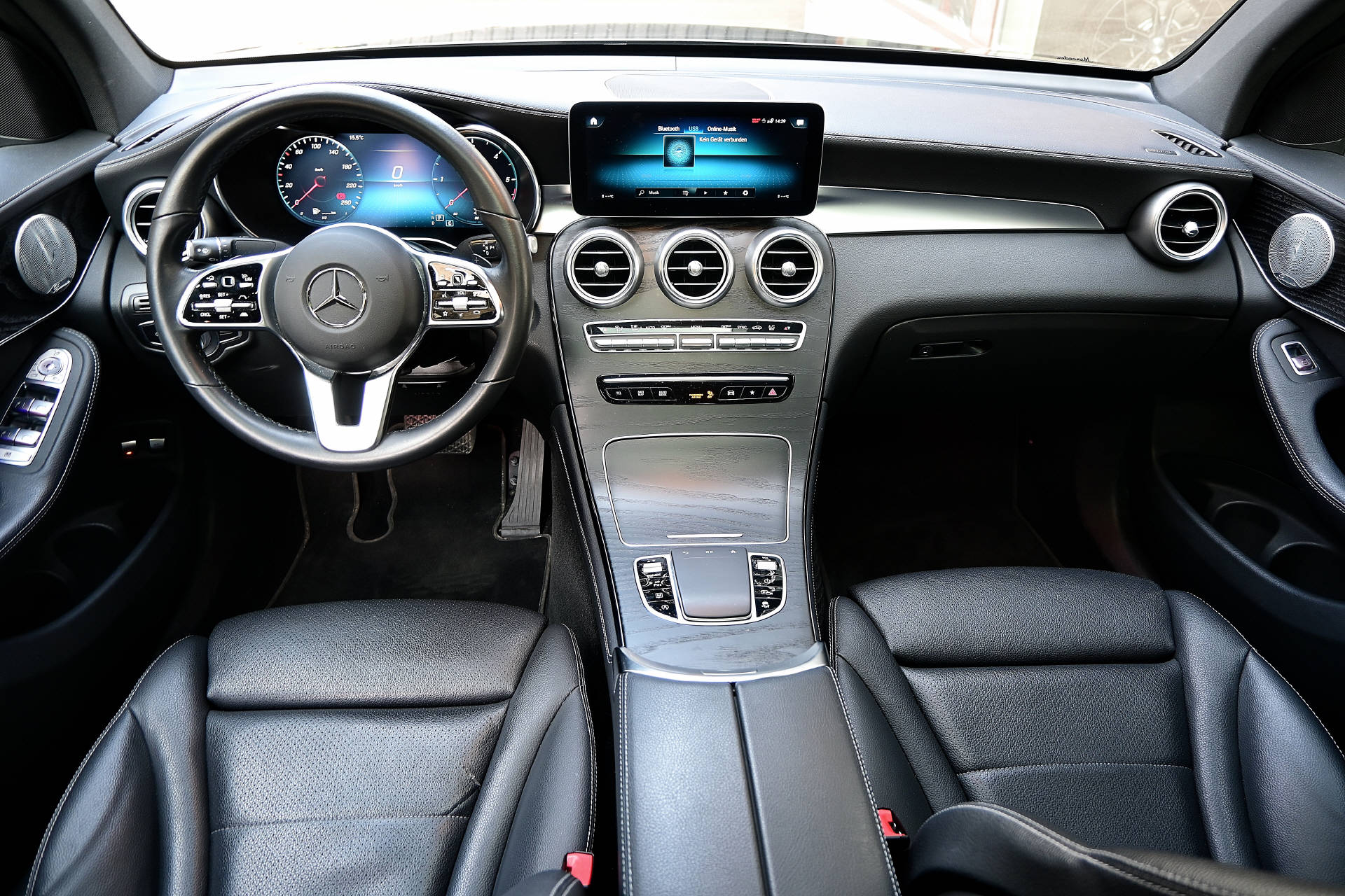 MERCEDES-BENZ GLC 300 d 4m Coupé AMG Line *AHK*LED*HUD*-image-12