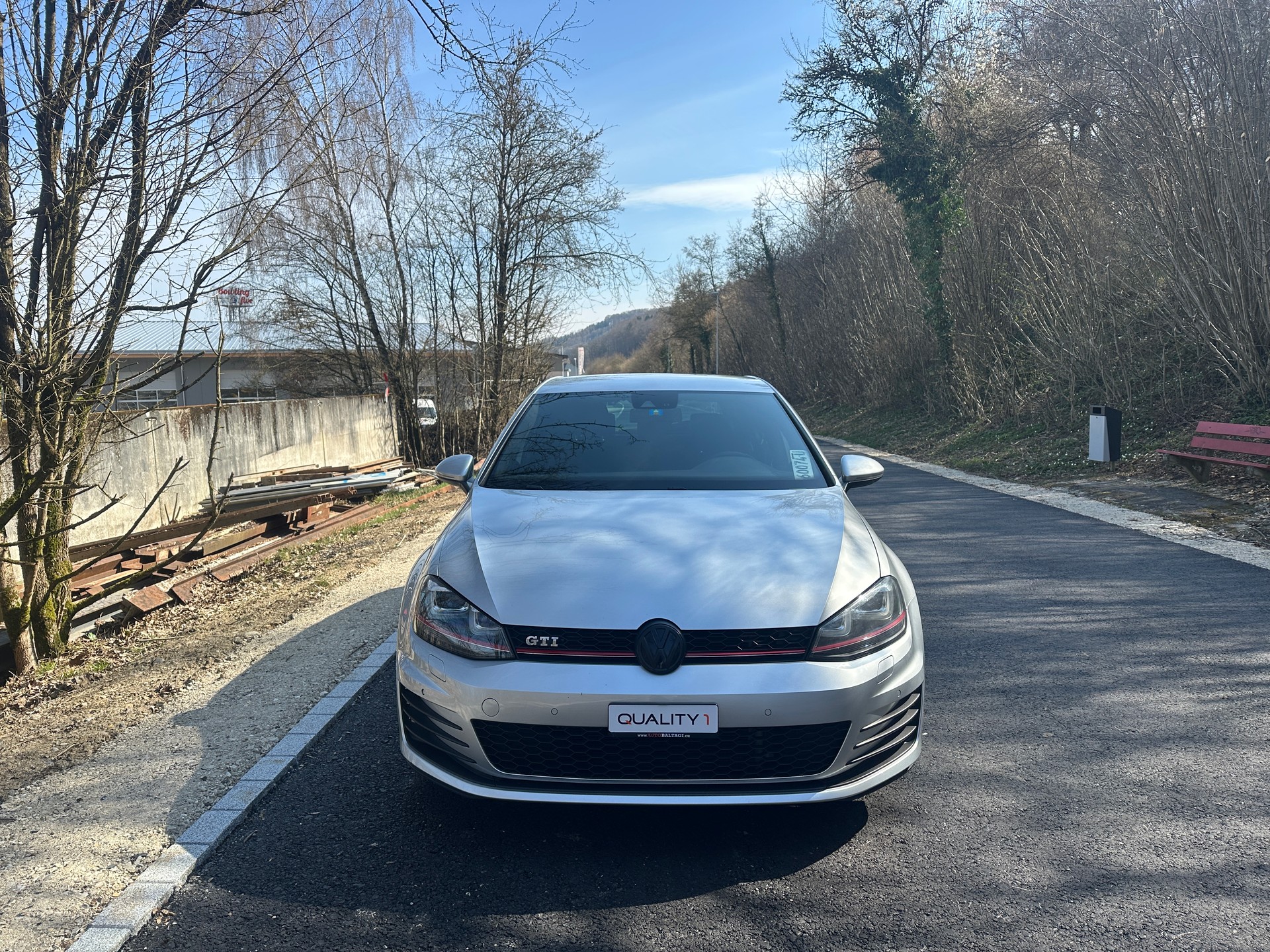 VW Golf 2.0 TSI GTI Performance DSG-image-2