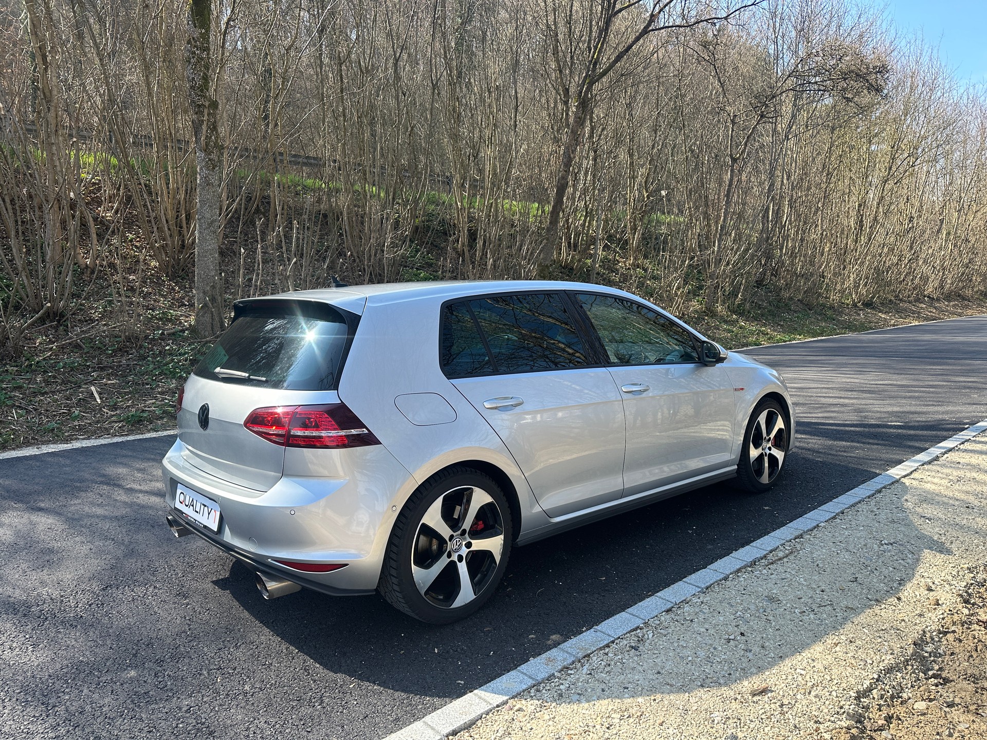 VW Golf 2.0 TSI GTI Performance DSG-image-4