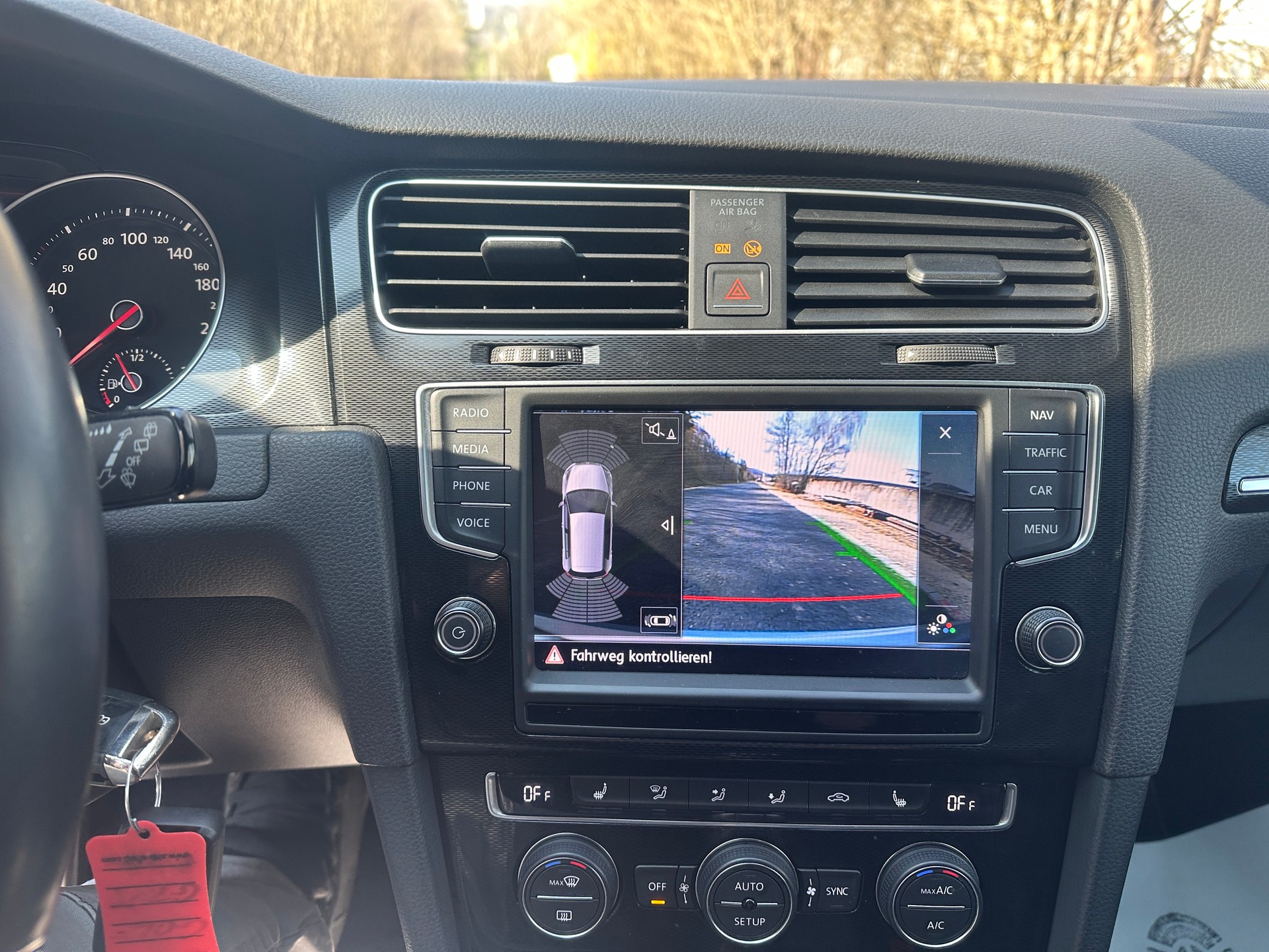 VW Golf 2.0 TSI GTI Performance DSG-image-15
