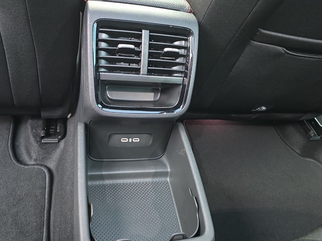 SKODA Octavia Combi 2.0 TSI RS DSG-image-26
