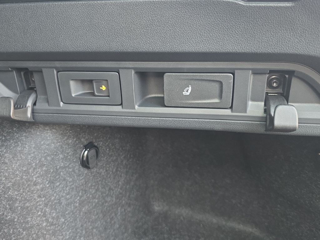 SKODA Octavia Combi 2.0 TSI RS DSG-image-28