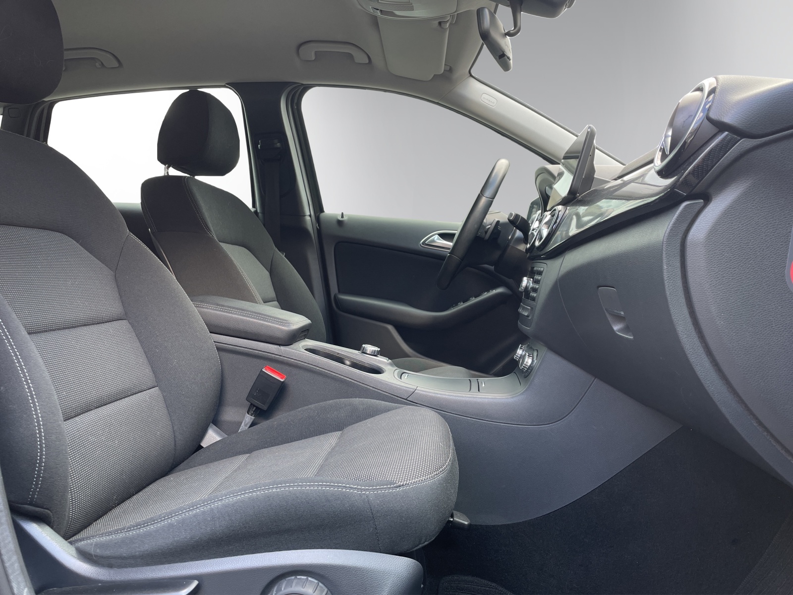 MERCEDES-BENZ B 220 CDI 7G-DCT-image-8