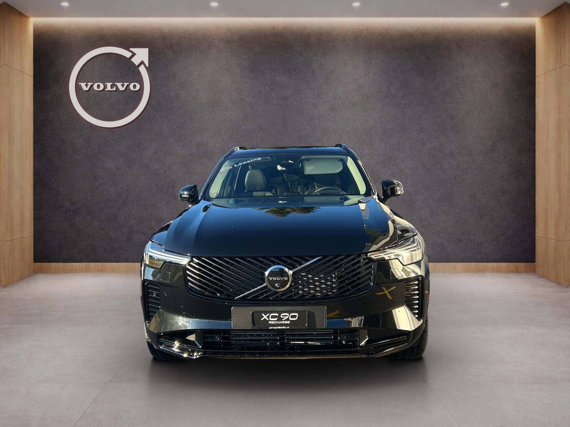 VOLVO XC90 2.0 T8 TE Plus Dark eAWD-showroom-element-1