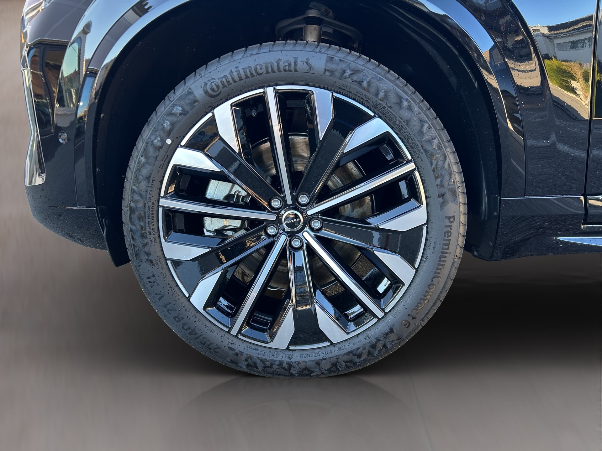 VOLVO XC90 2.0 T8 TE Plus Dark eAWD-image-8