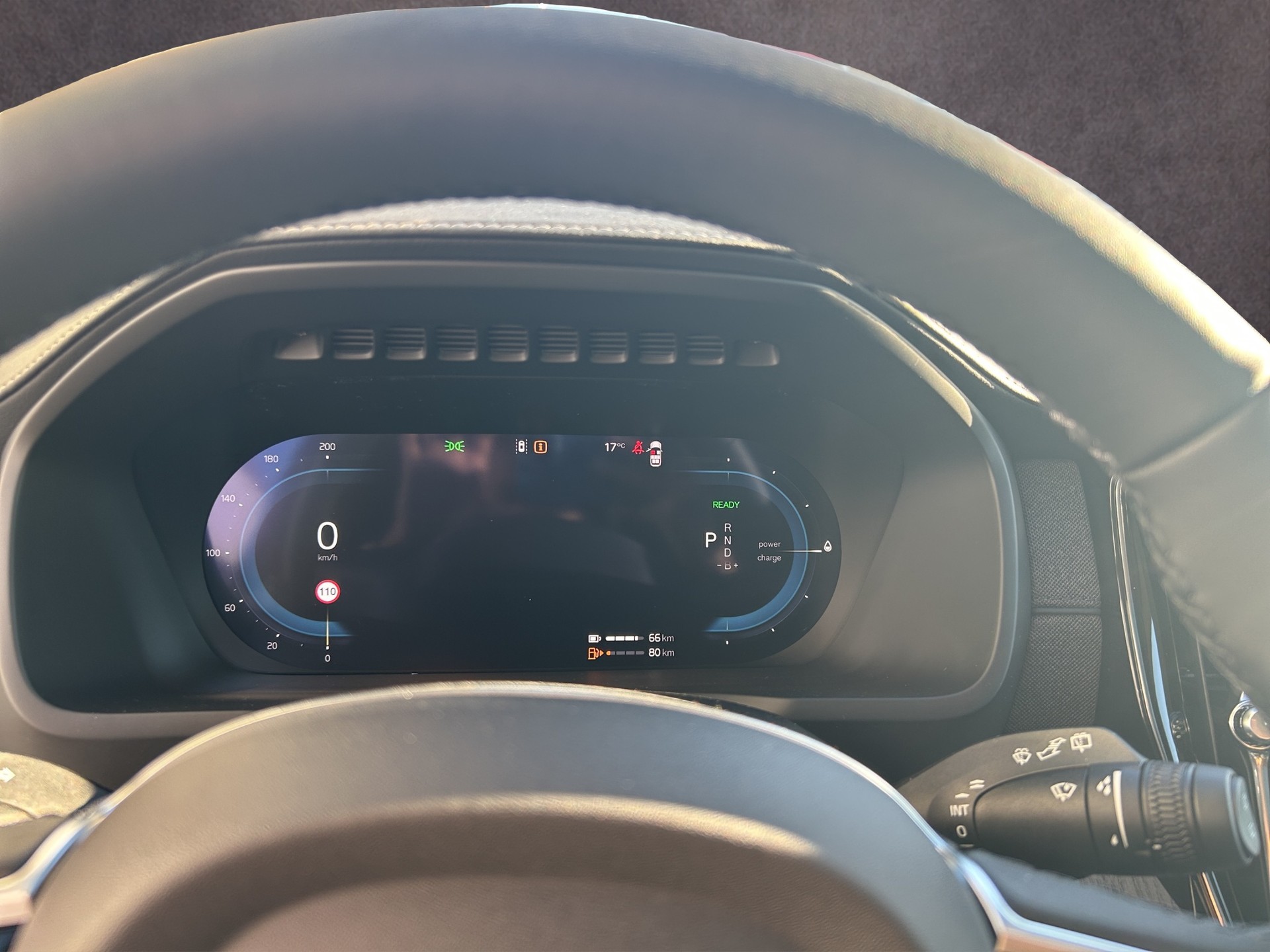 VOLVO XC90 2.0 T8 TE Plus Dark eAWD-image-12
