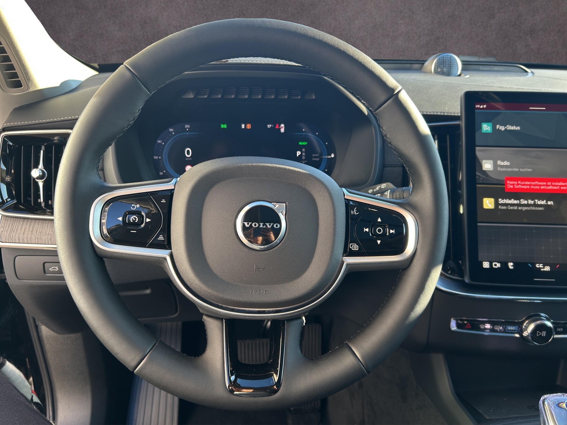 VOLVO XC90 2.0 T8 TE Plus Dark eAWD-image-13