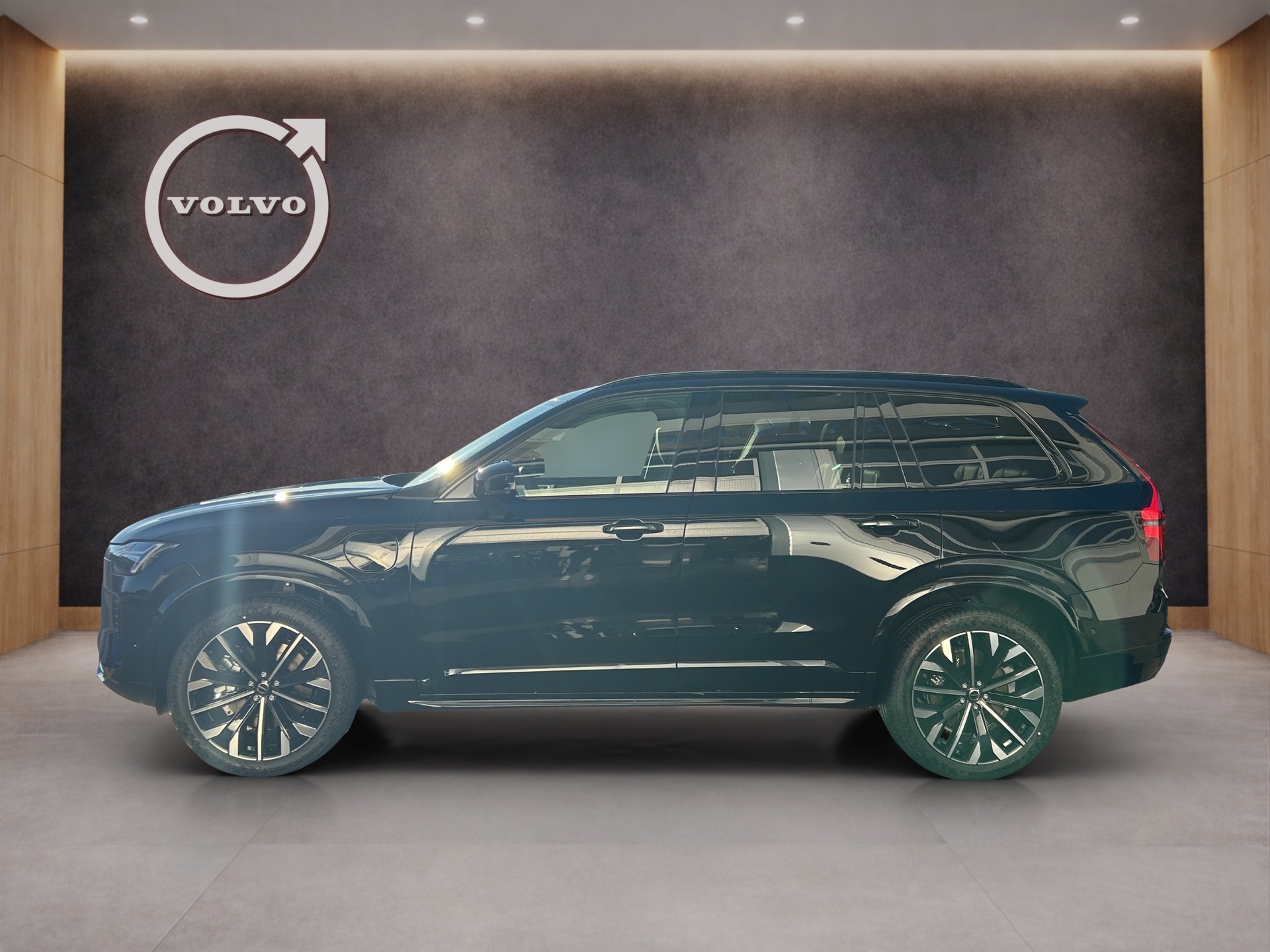 VOLVO XC90 2.0 T8 TE Plus Dark eAWD-showroom-element-2