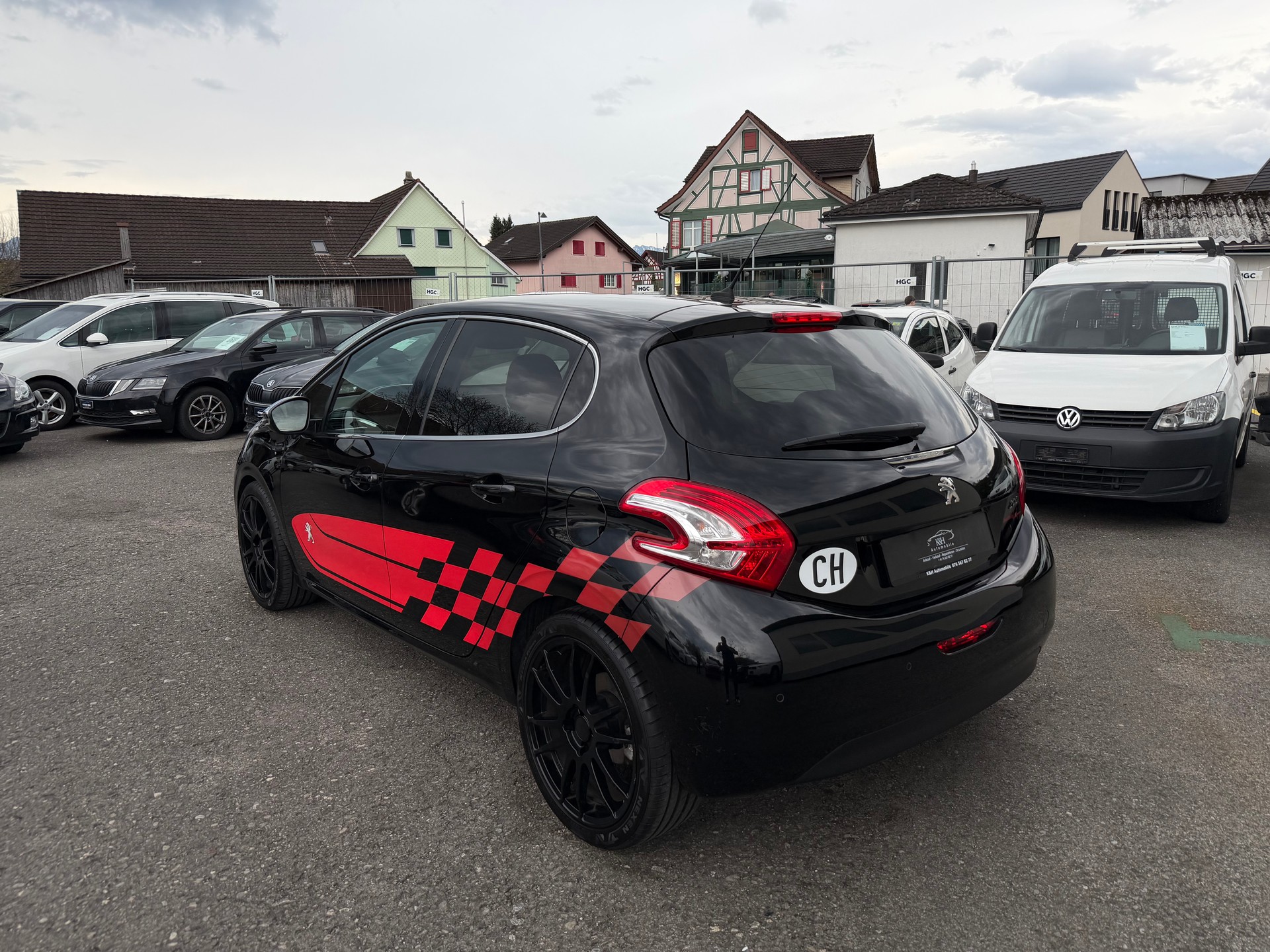 PEUGEOT 208 1.6 VTI Intuitive-image-7