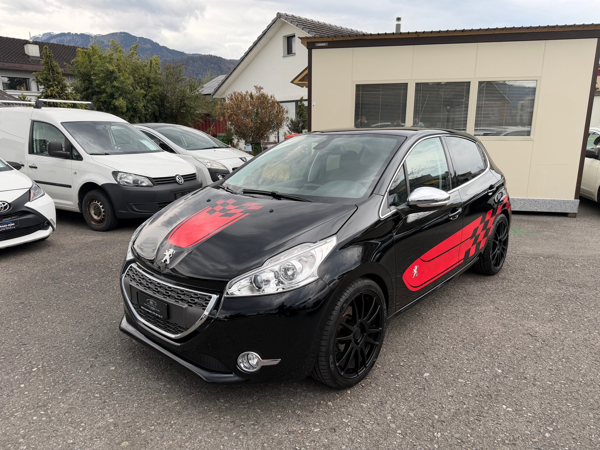 PEUGEOT 208 1.6 VTI Intuitive-image-2