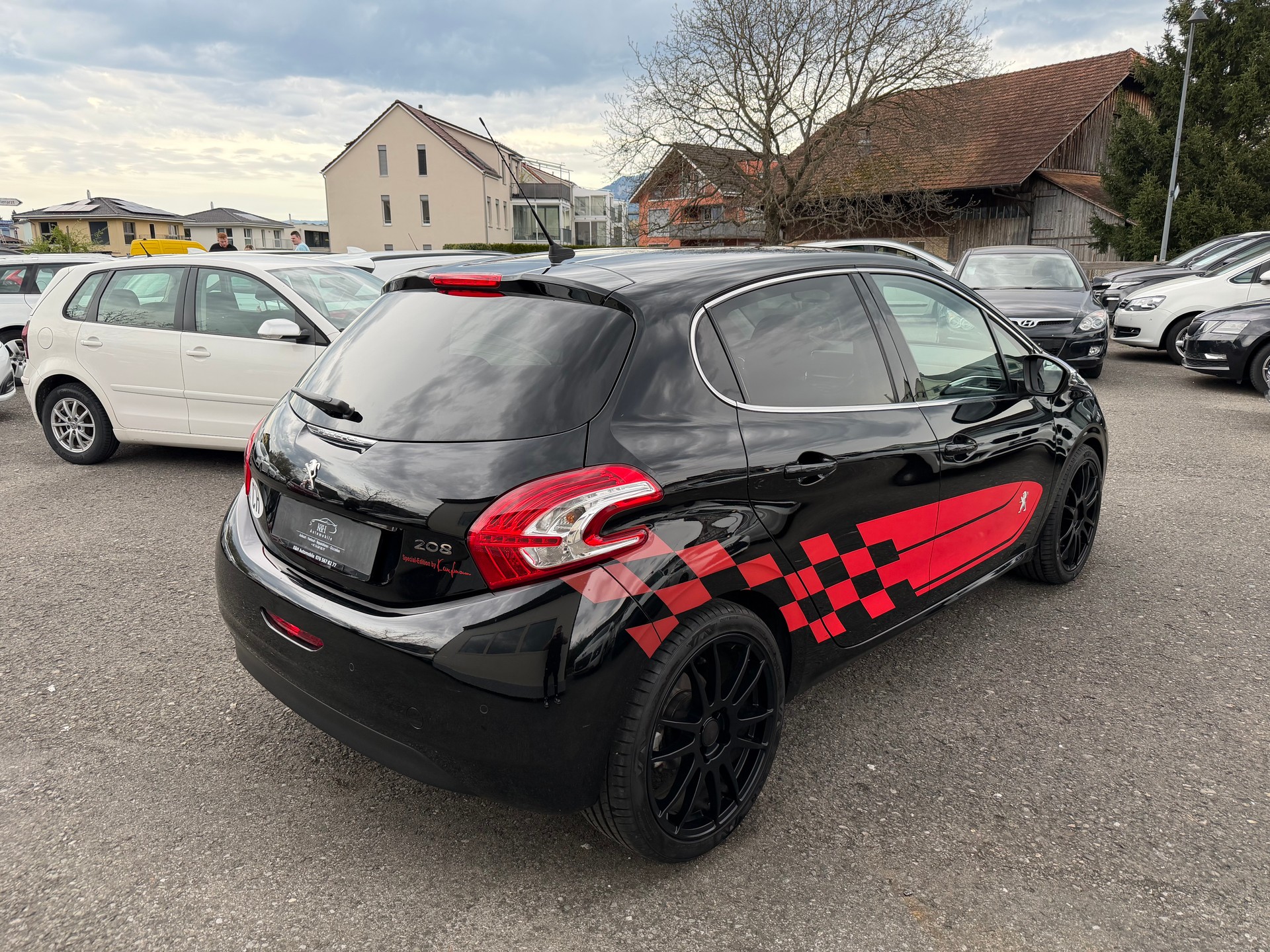 PEUGEOT 208 1.6 VTI Intuitive-image-5