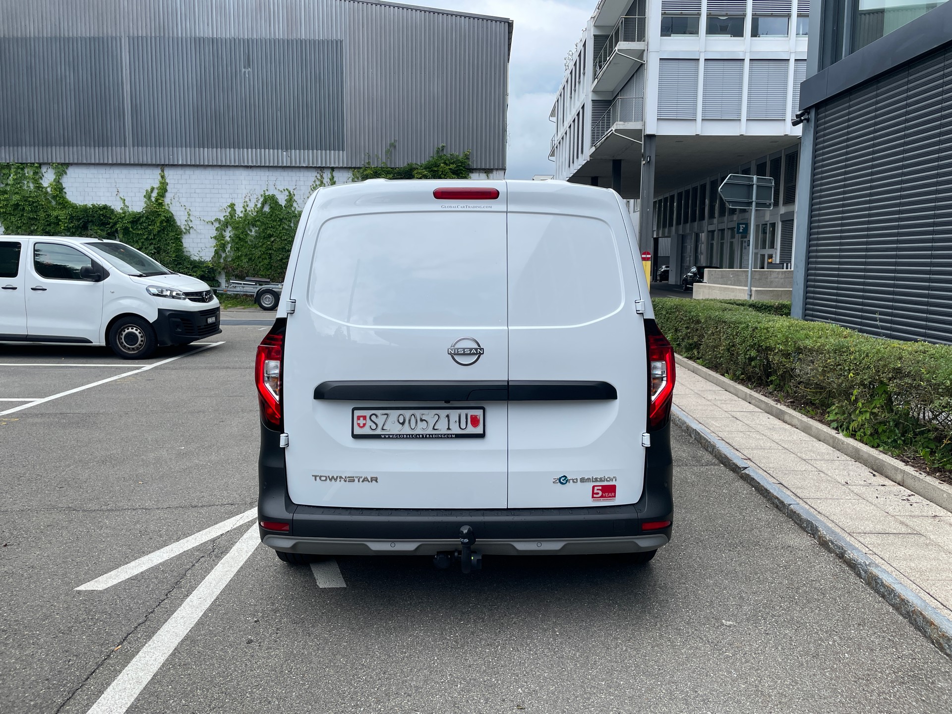 NISSAN Townstar EV45 kWh 22kW L2 Acenta-image-5