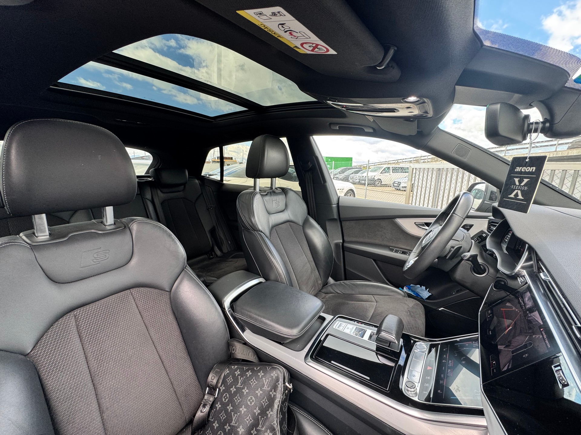 AUDI Q8 50 TDI S-Line quattro tiptronic-image-16