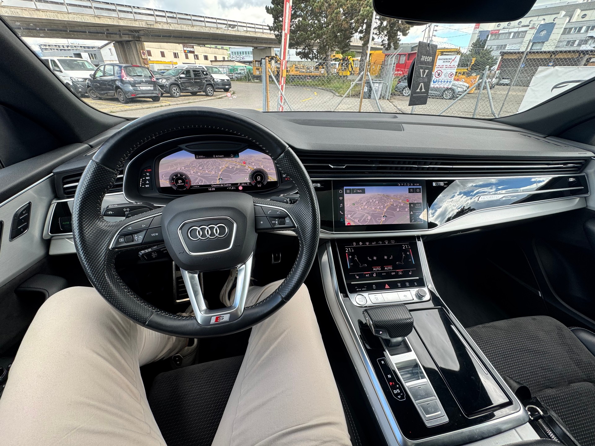 AUDI Q8 50 TDI S-Line quattro tiptronic-image-23