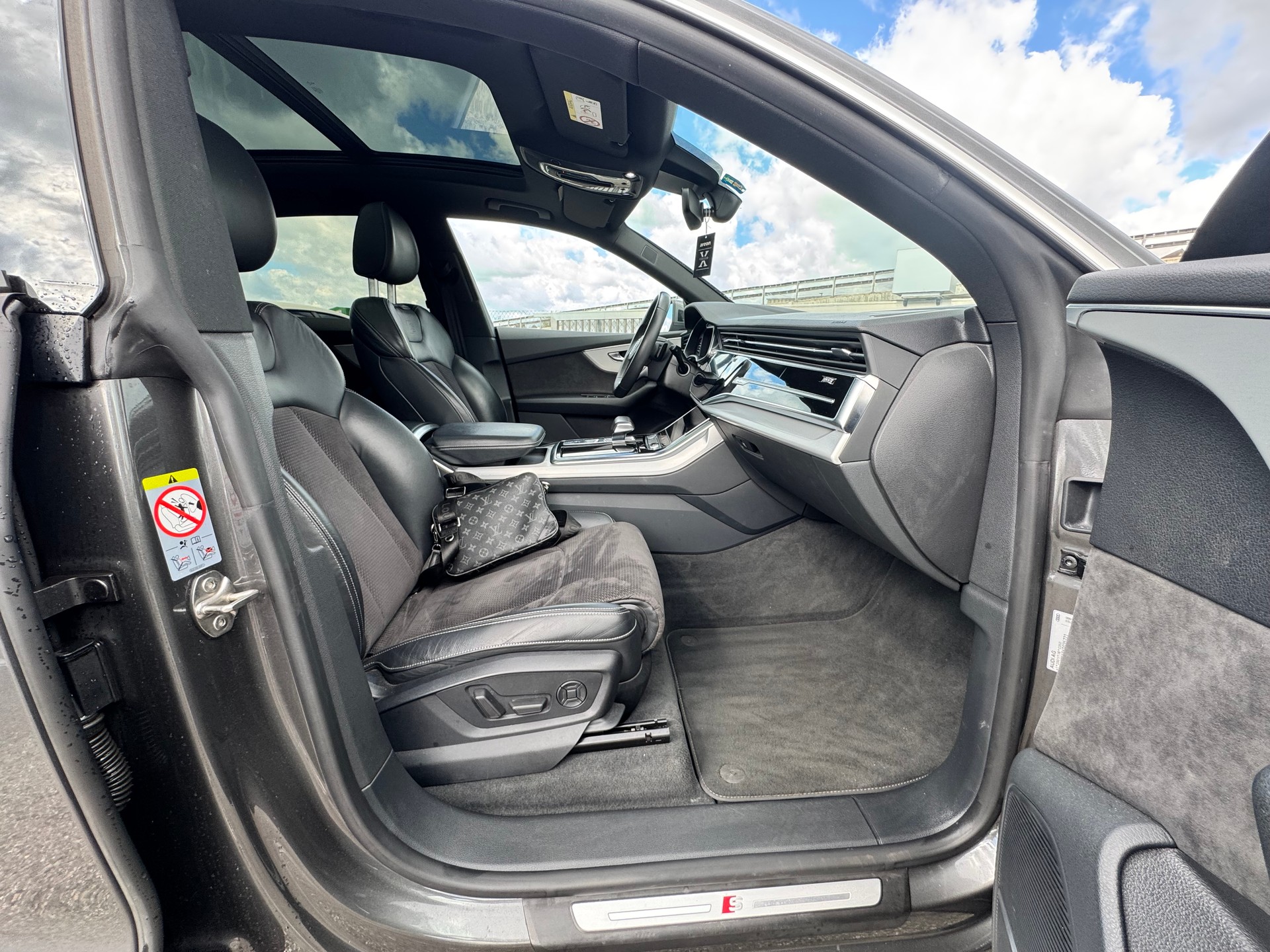 AUDI Q8 50 TDI S-Line quattro tiptronic-image-13