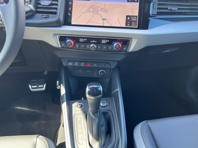 AUDI A1 Sportback 30 TFSI S Line Attraction S-tronic-image-14