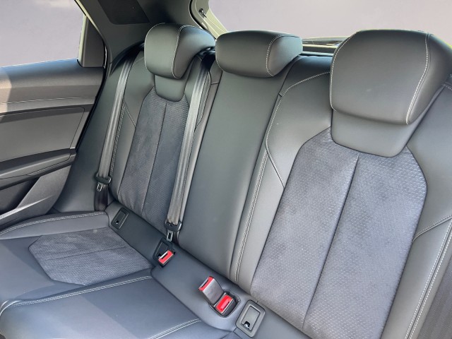 AUDI A1 Sportback 30 TFSI S Line Attraction S-tronic-image-15