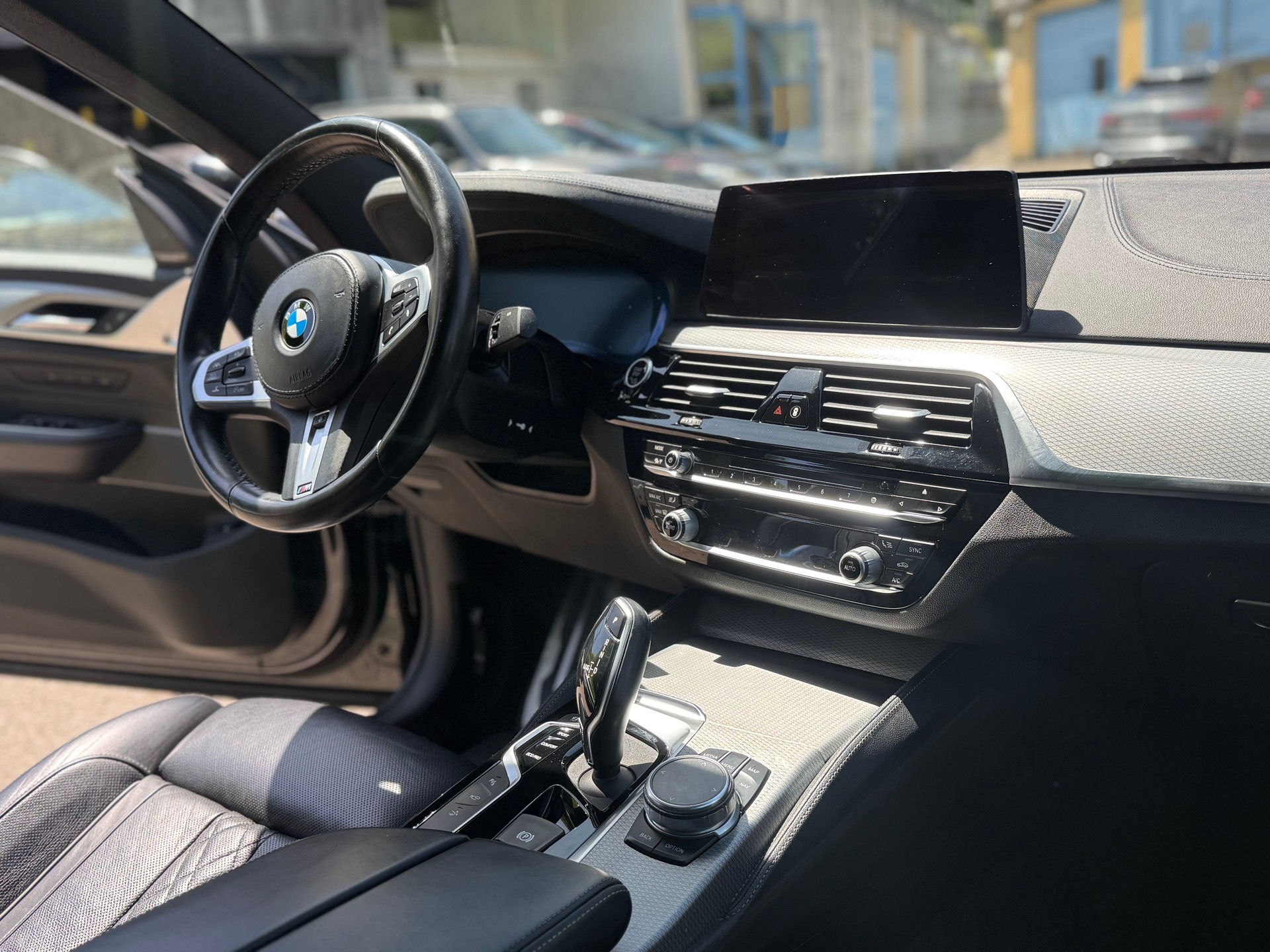 BMW 630d GT xDrive Luxury Line Steptronic-image-9