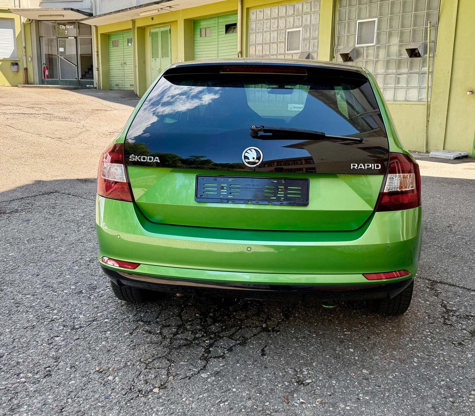 SKODA Rapid Spaceback 1.2 TSI Monte Carlo-image-3