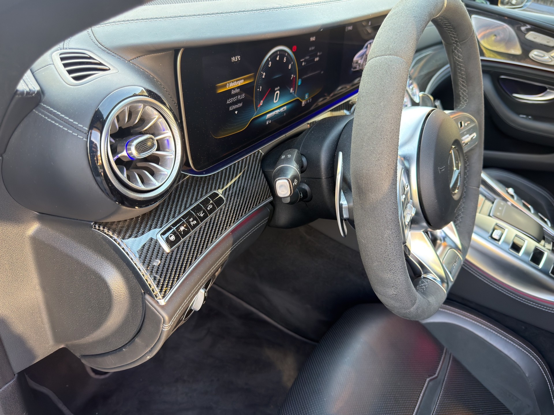 MERCEDES-BENZ AMG GT 4 63 S 4Matic+ Speedshift MCT-image-14