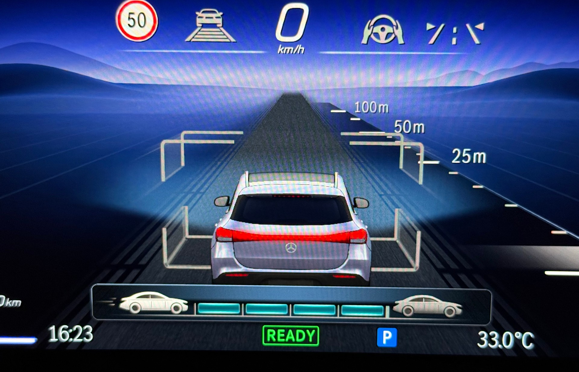 MERCEDES-BENZ EQA 350 AMG Line 4Matic Swiss Star-image-8