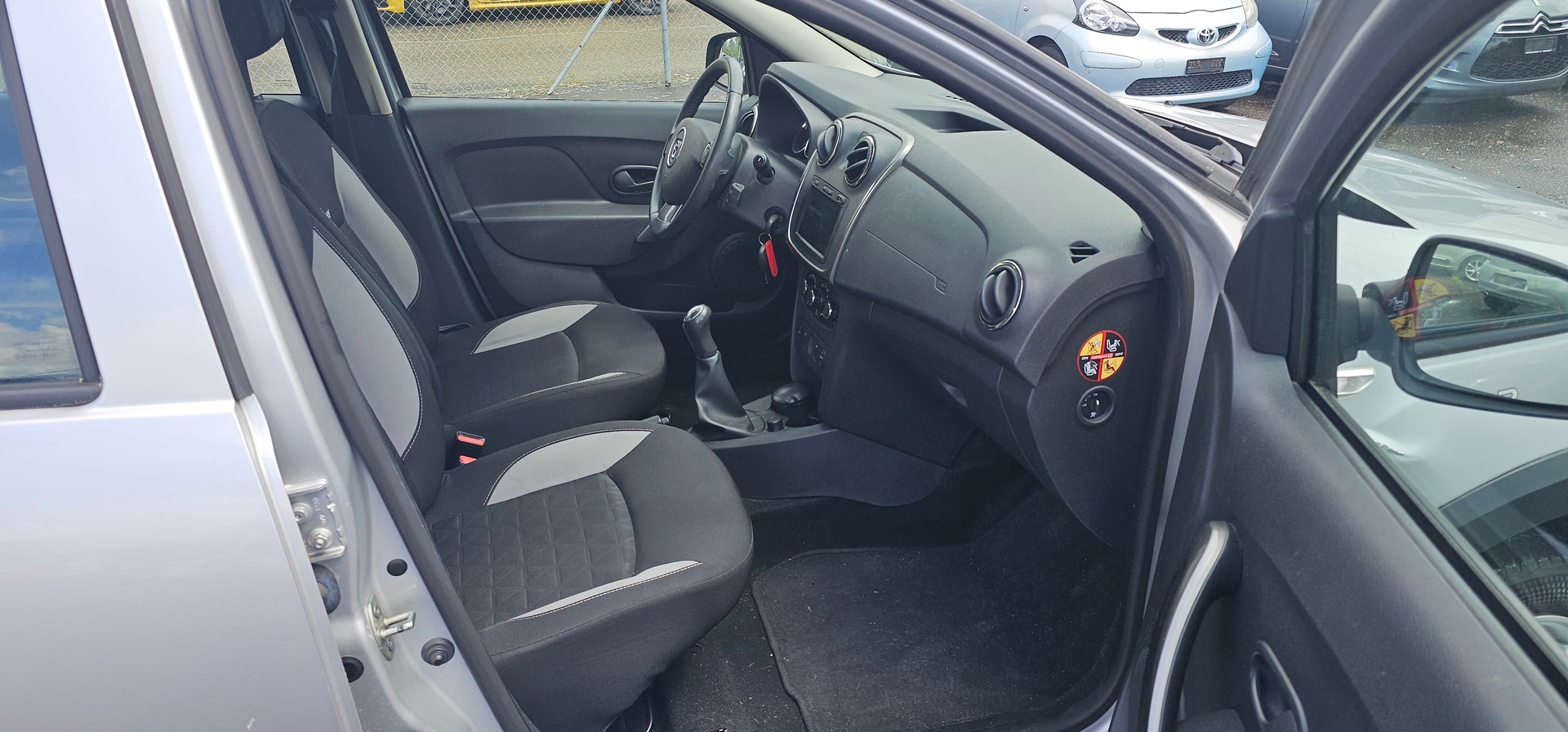 DACIA Sandero Tce 90 Stepway Lauréate-image-3